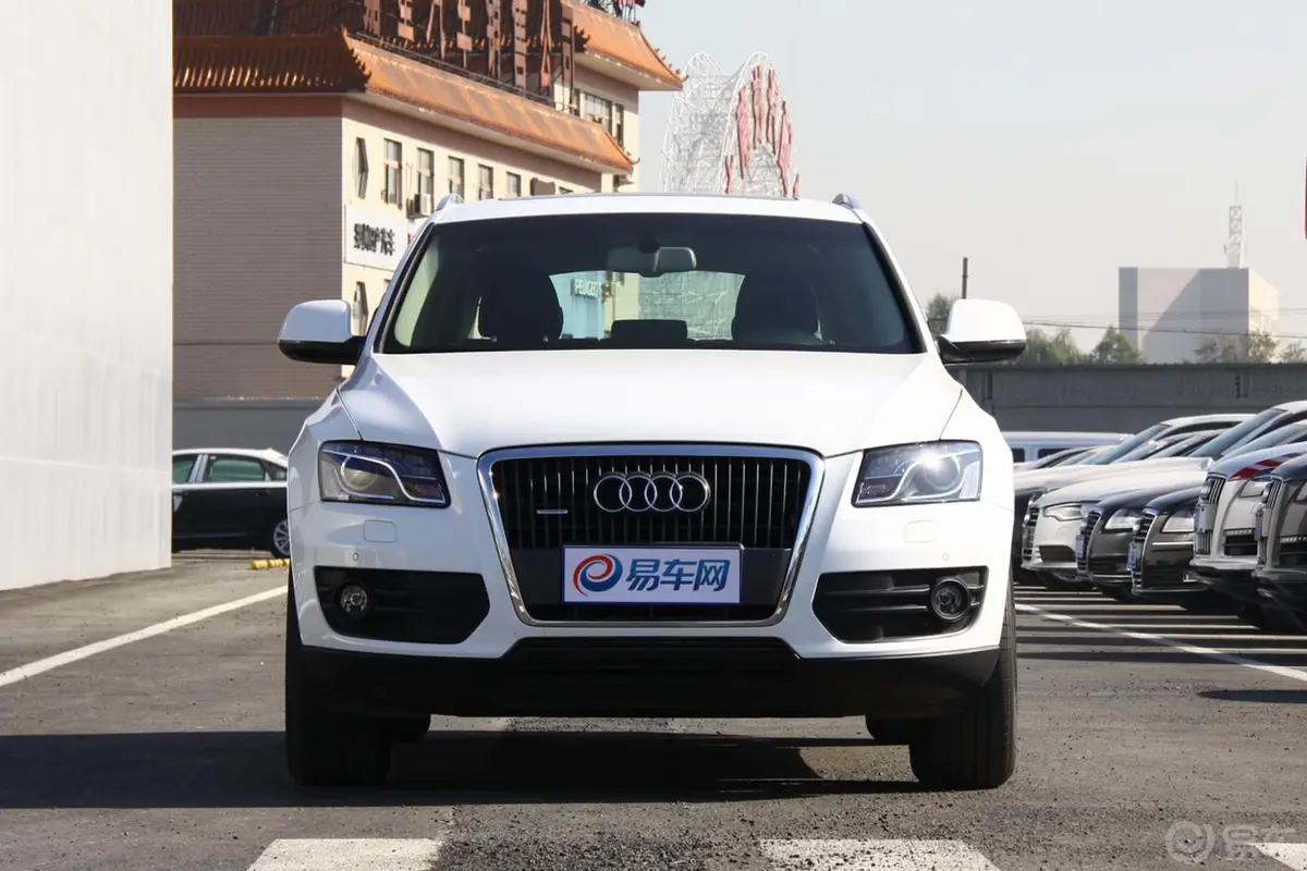 奥迪Q52.0 TFSI 舒适型外观