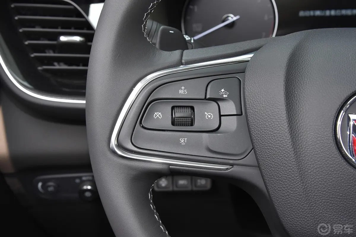 昂科威改款 昂科威S GS 两驱 智享运动型左侧方向盘功能按键