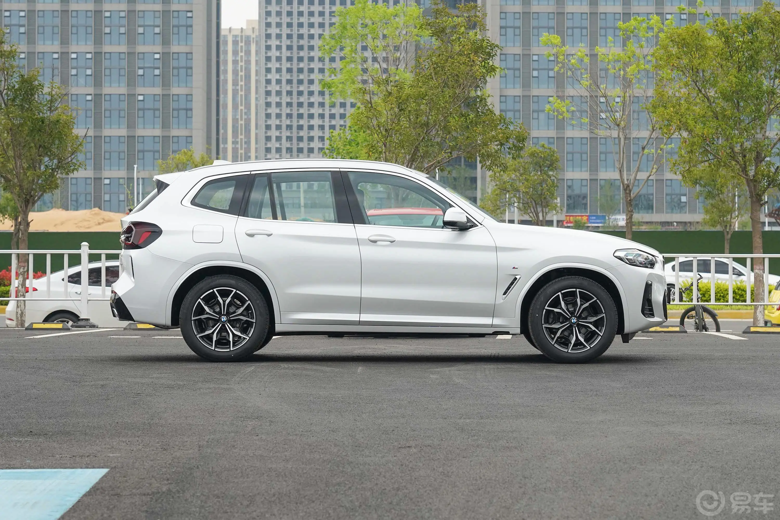 宝马X3xDrive 25i M运动套装外观