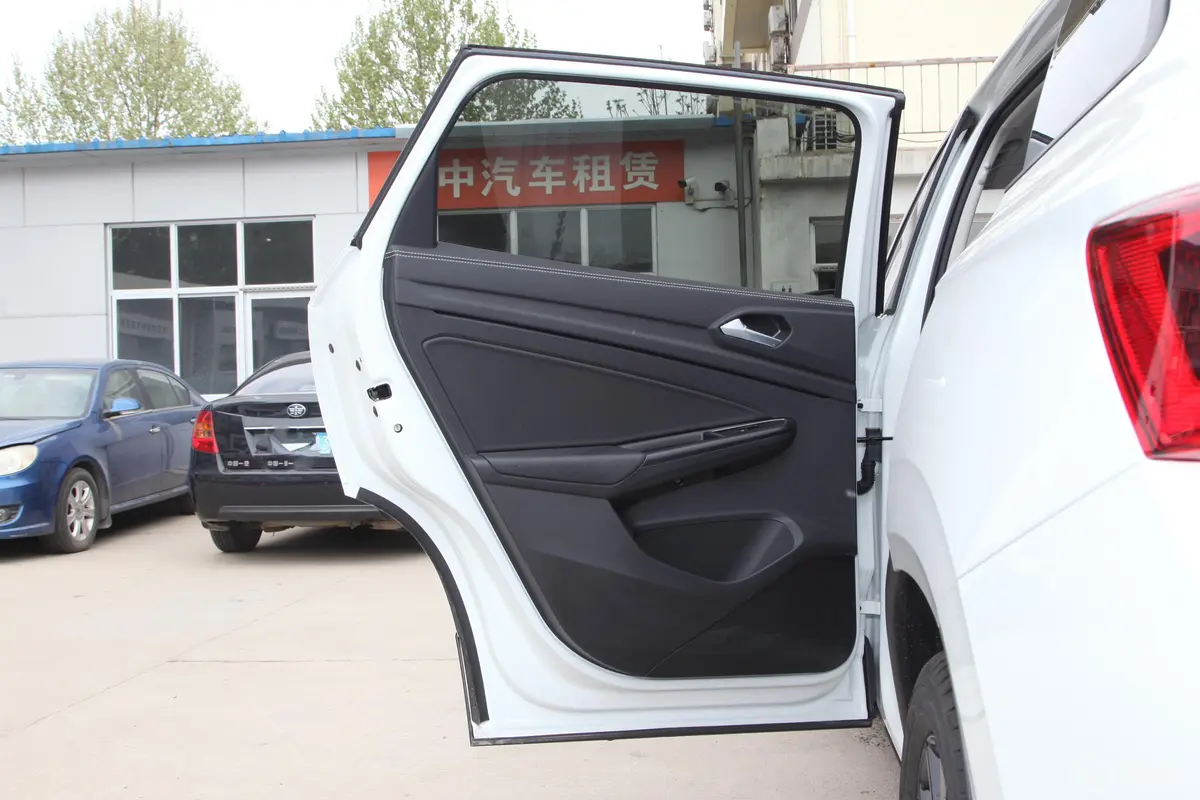 捷达VS7熊猫版 280TSI 自动荣耀型Pro驾驶员侧后车门