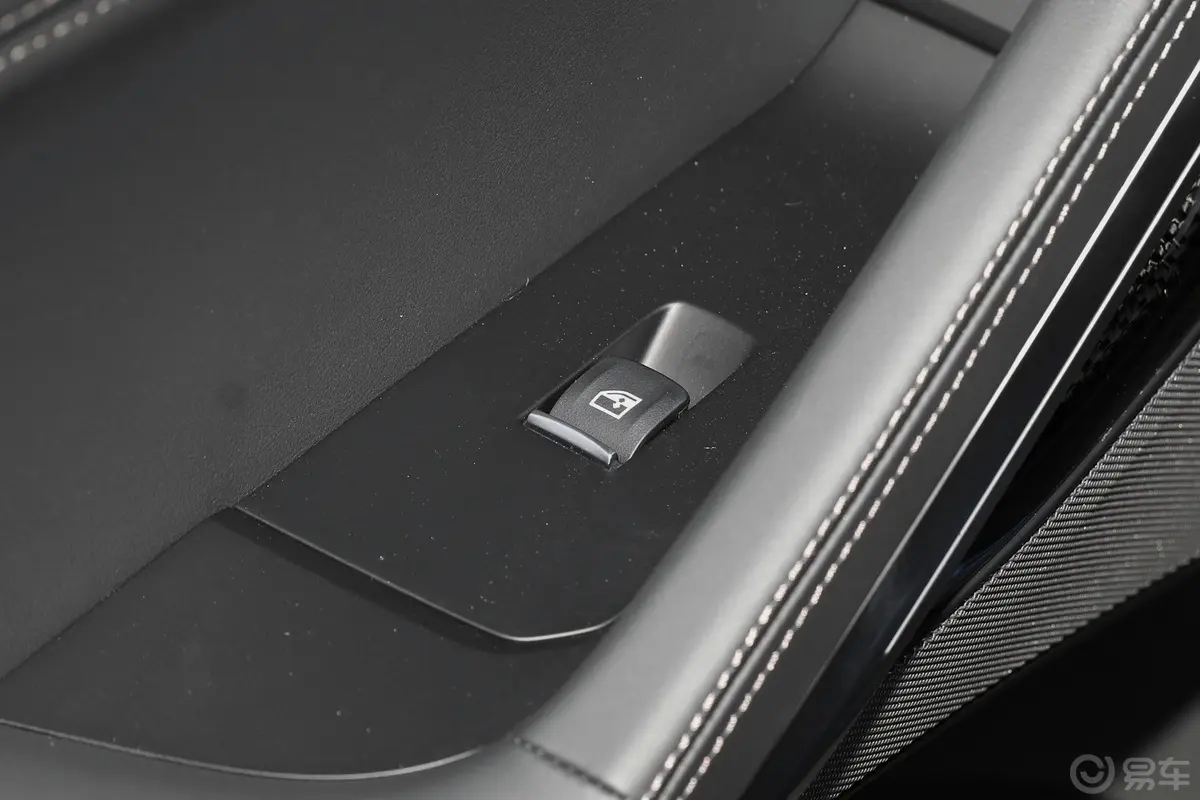宝马X6改款 xDrive40i 尊享型 M运动套装后车窗调节