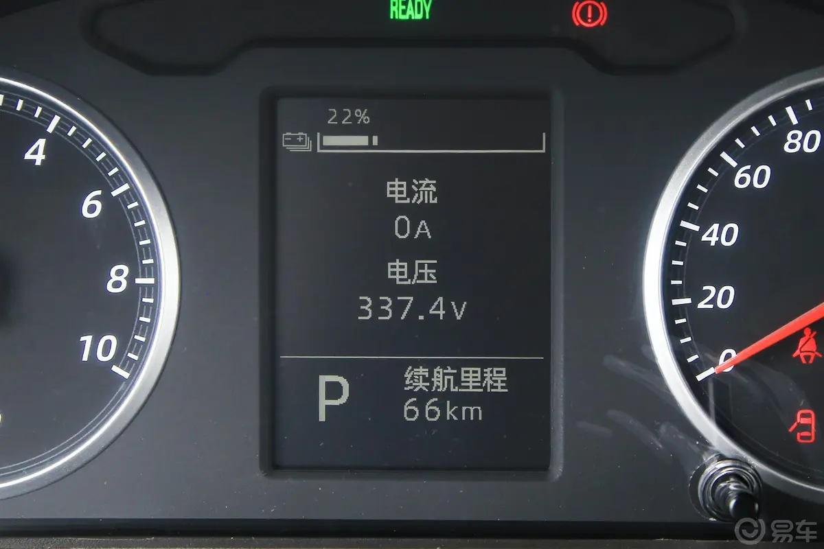 五菱荣光EV300km 客车版基本型 宁德时代 7座内饰