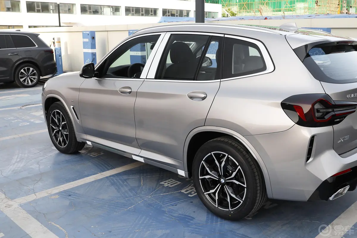 宝马X3xDrive 25i M运动套装外观