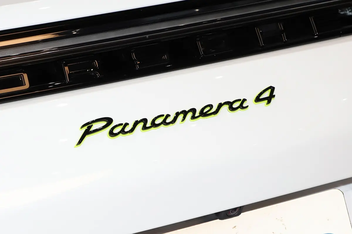 Panamera E-HybridPanamera 4 E-Hybrid 铂金版 2.9T外观