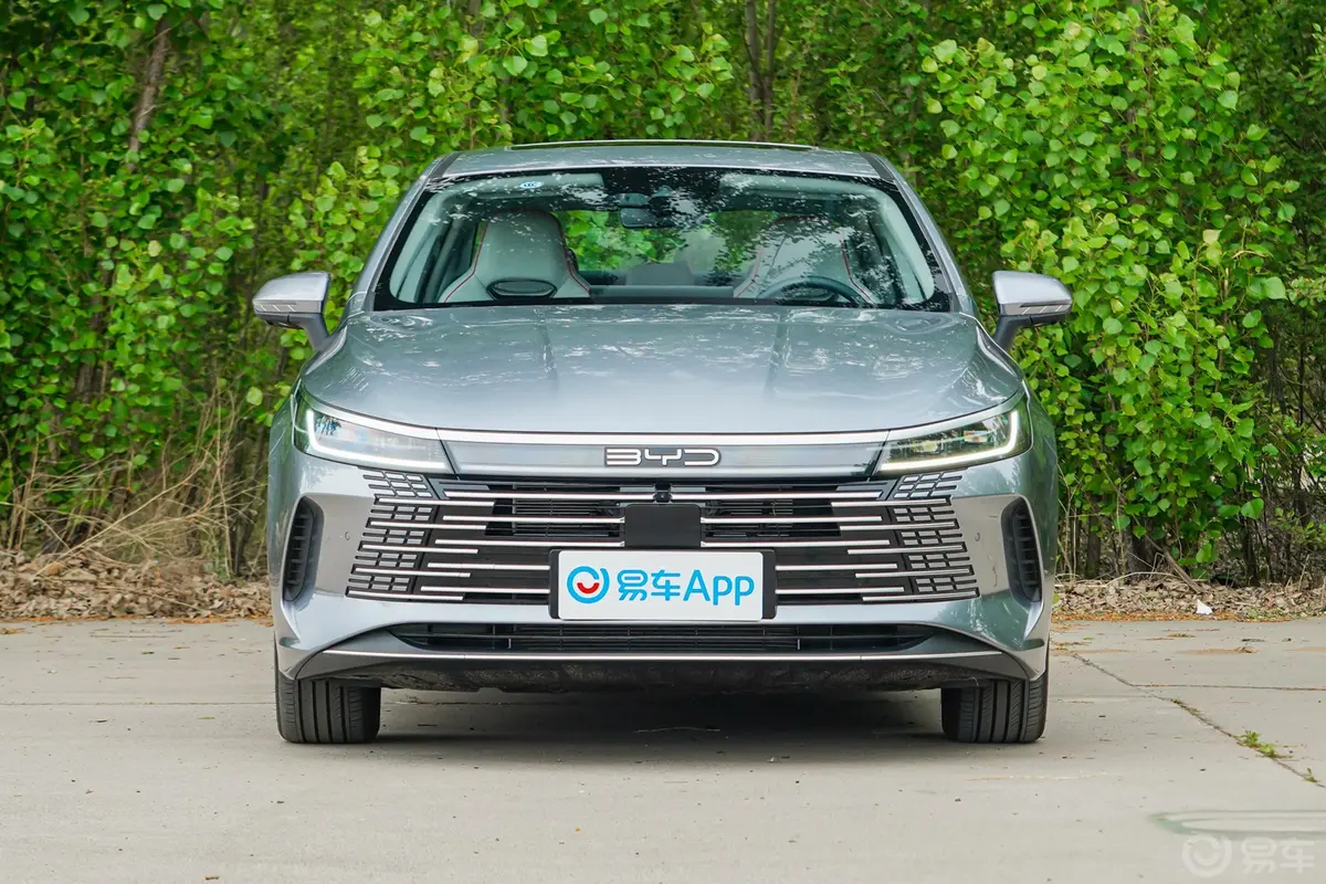 驱逐舰05DM-i 1.5L 120km 旗舰型正前水平