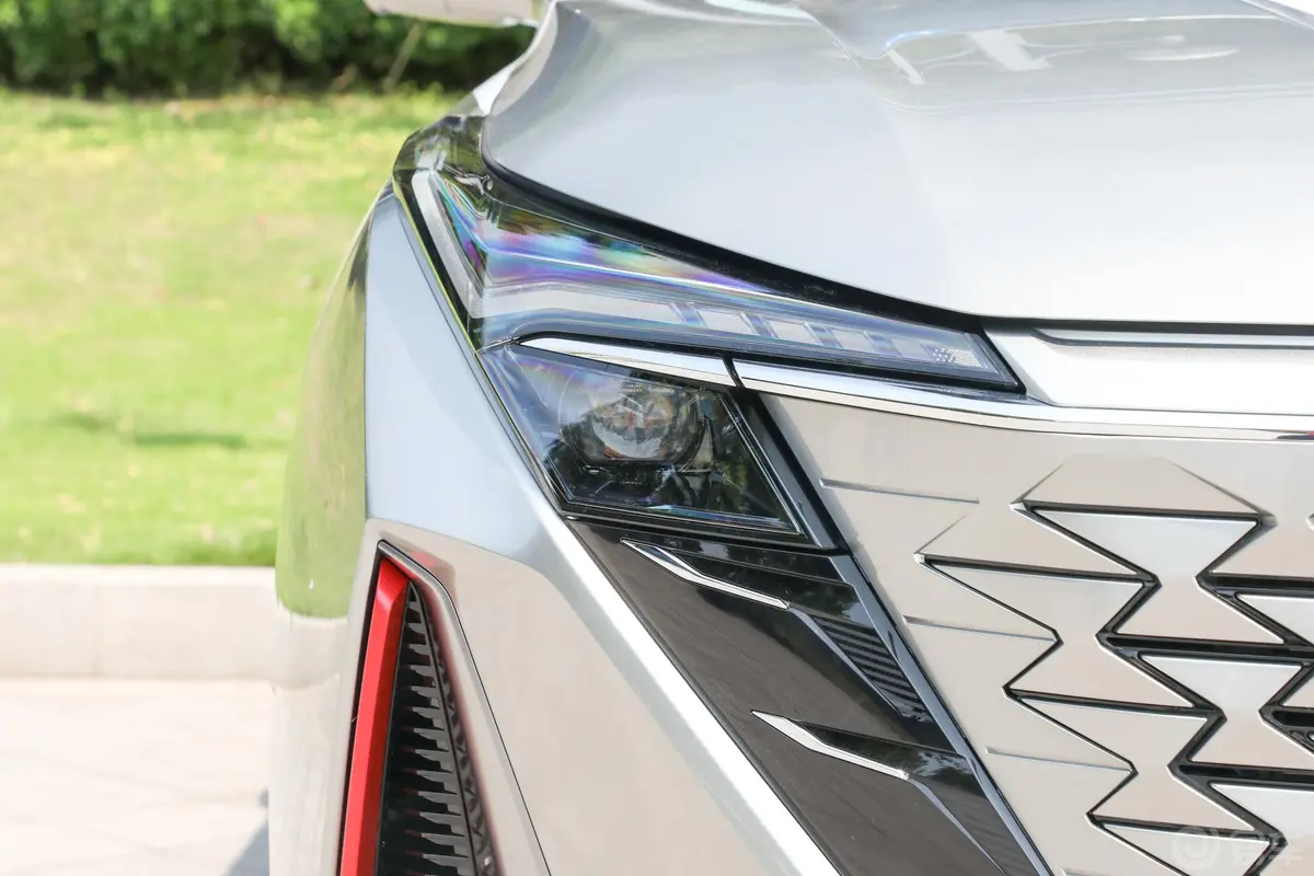 长安欧尚Z61.5T 双离合智航型外观灯组