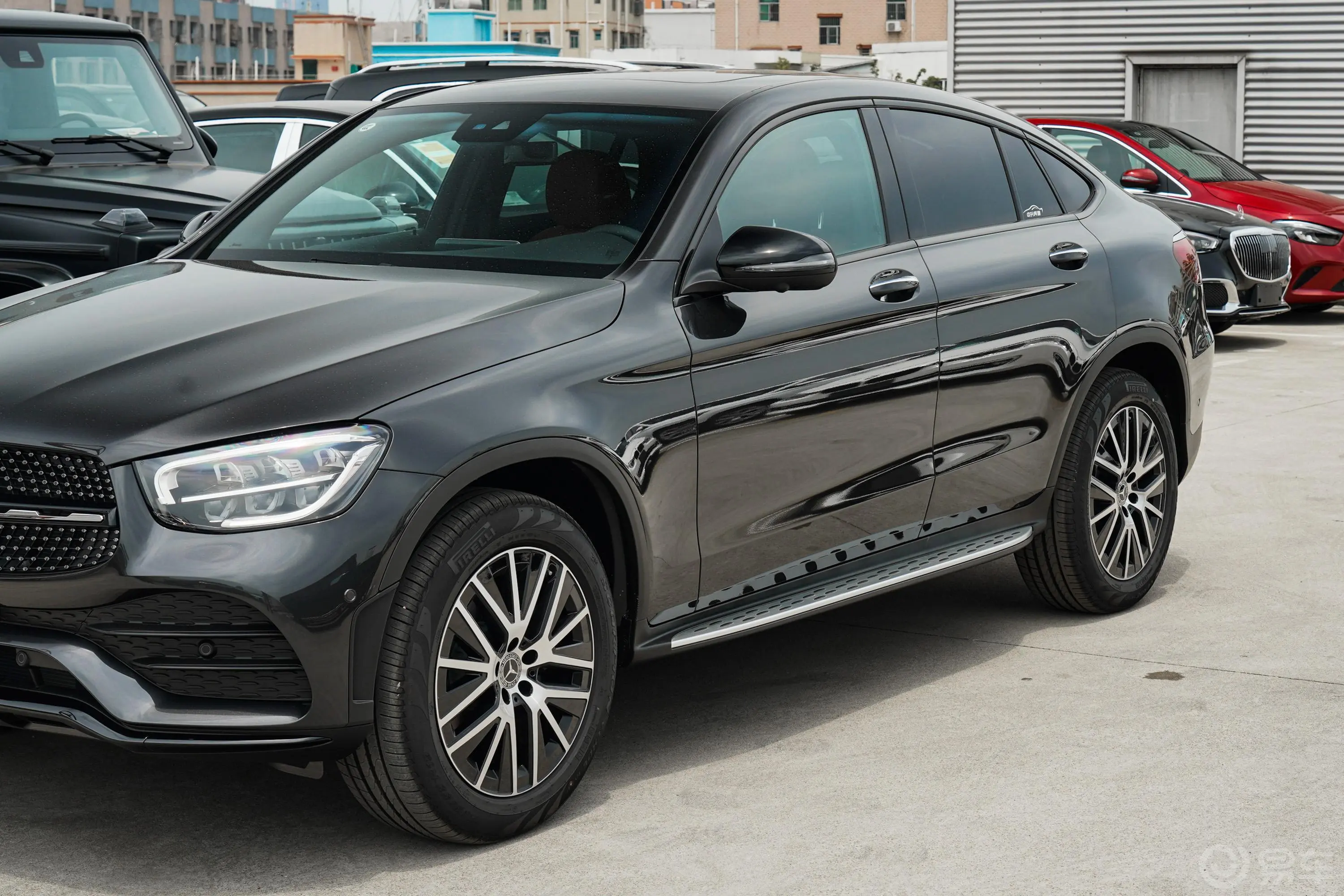 奔驰GLC轿跑改款 GLC 300 4MATIC 轿跑SUV外观