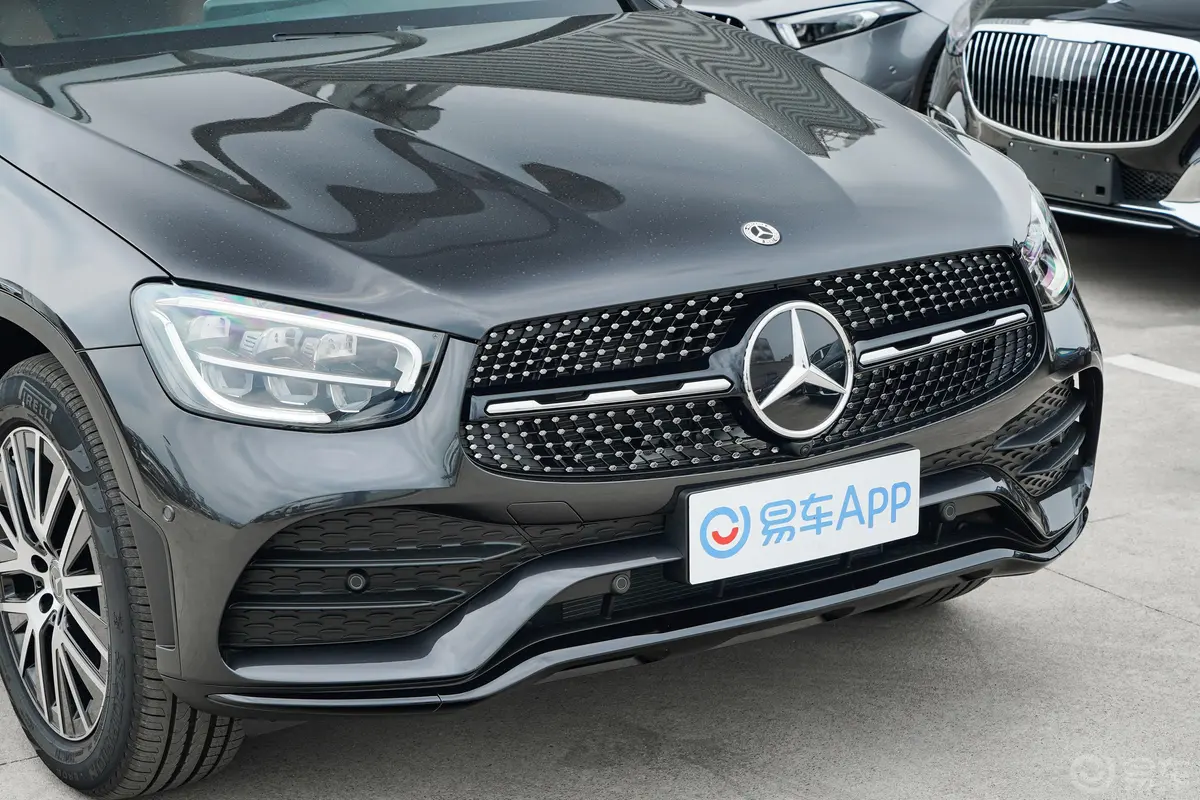 奔驰GLC轿跑改款 GLC 300 4MATIC 轿跑SUV外观