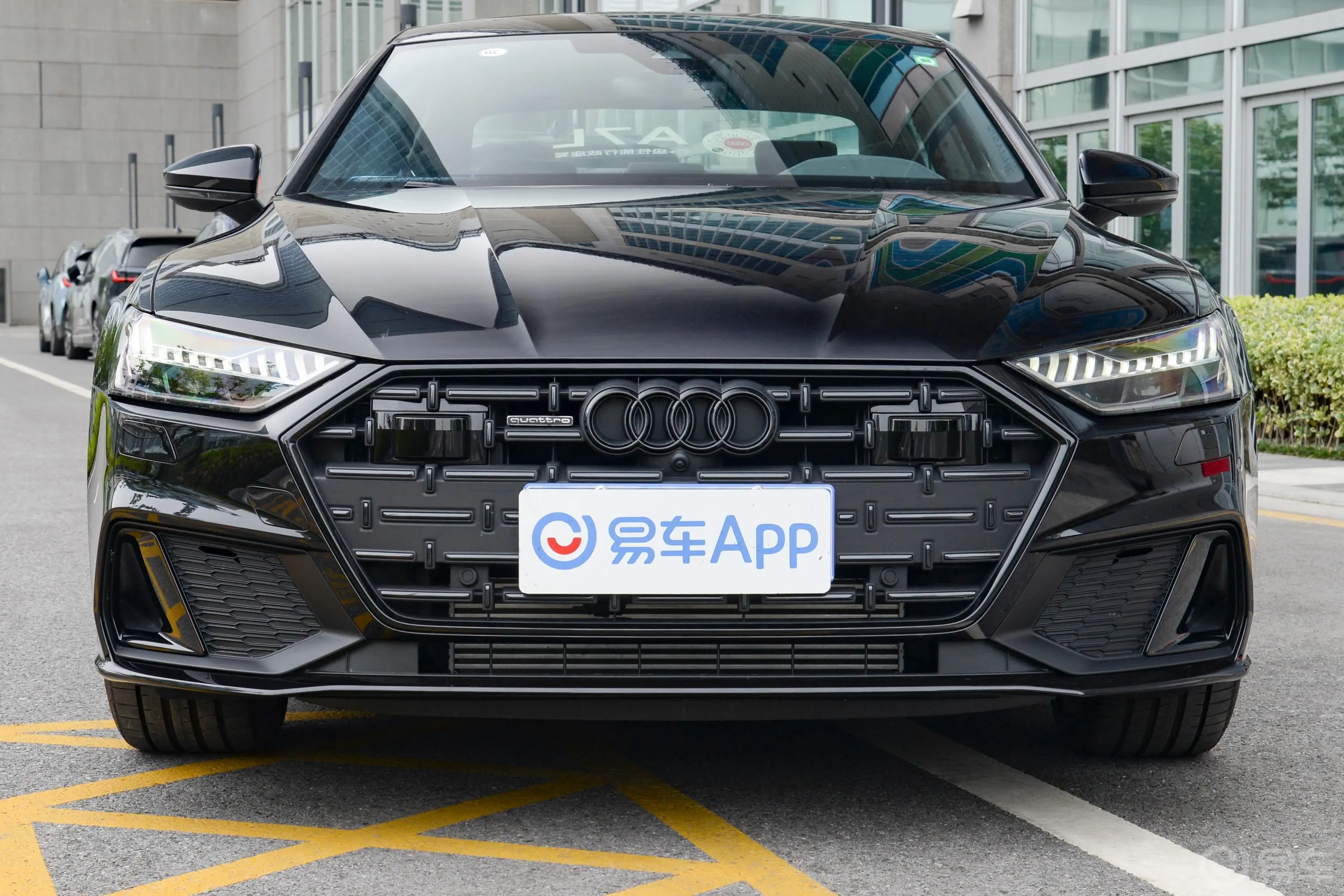 奥迪A7L45 TFSI quattro S-line 见远型 曜黑套装外观细节