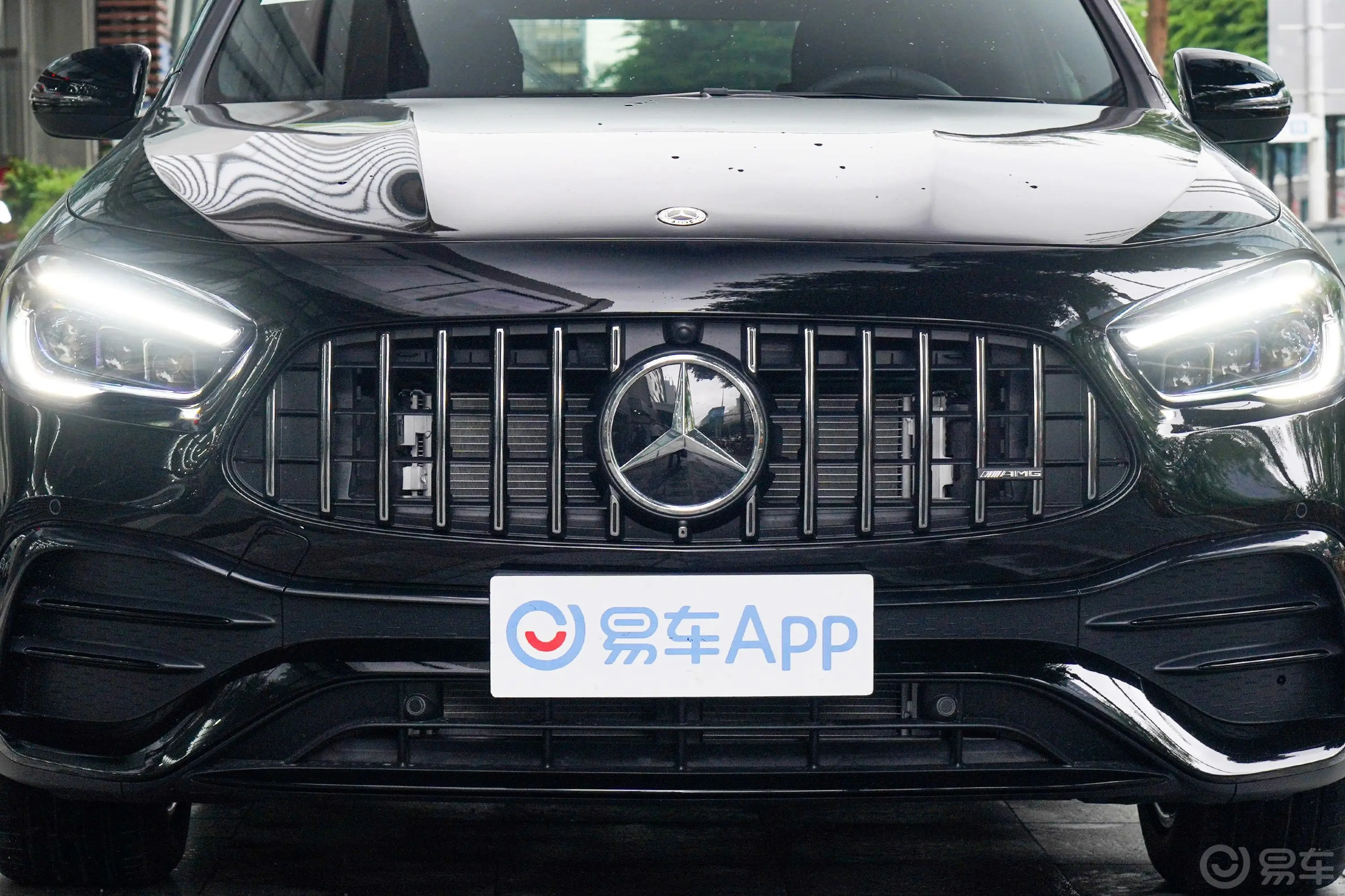 奔驰GLA AMGAMG GLA 35 4MATIC外观