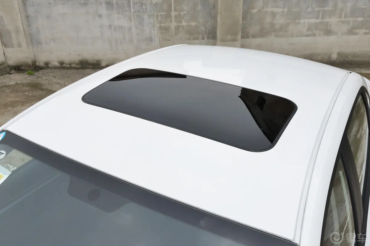 帝豪第4代 1.5L CVT精英型天窗