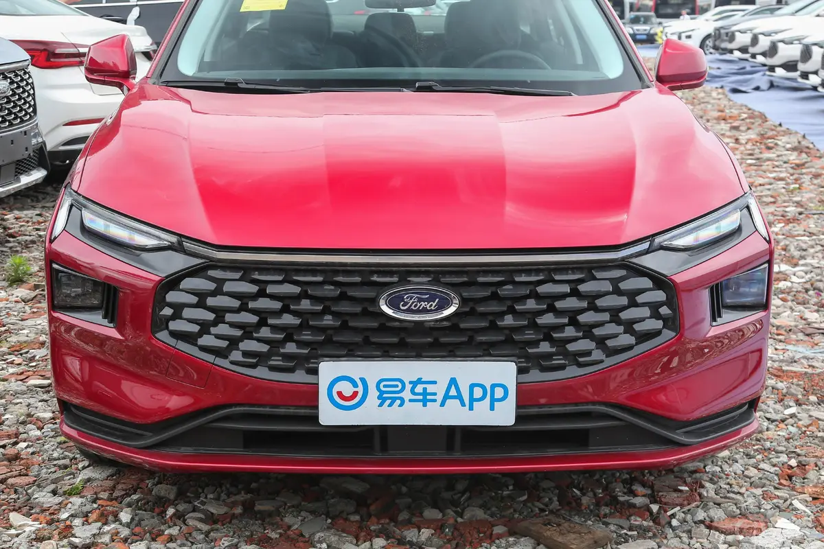 蒙迪欧EcoBoost 245 时尚型外观