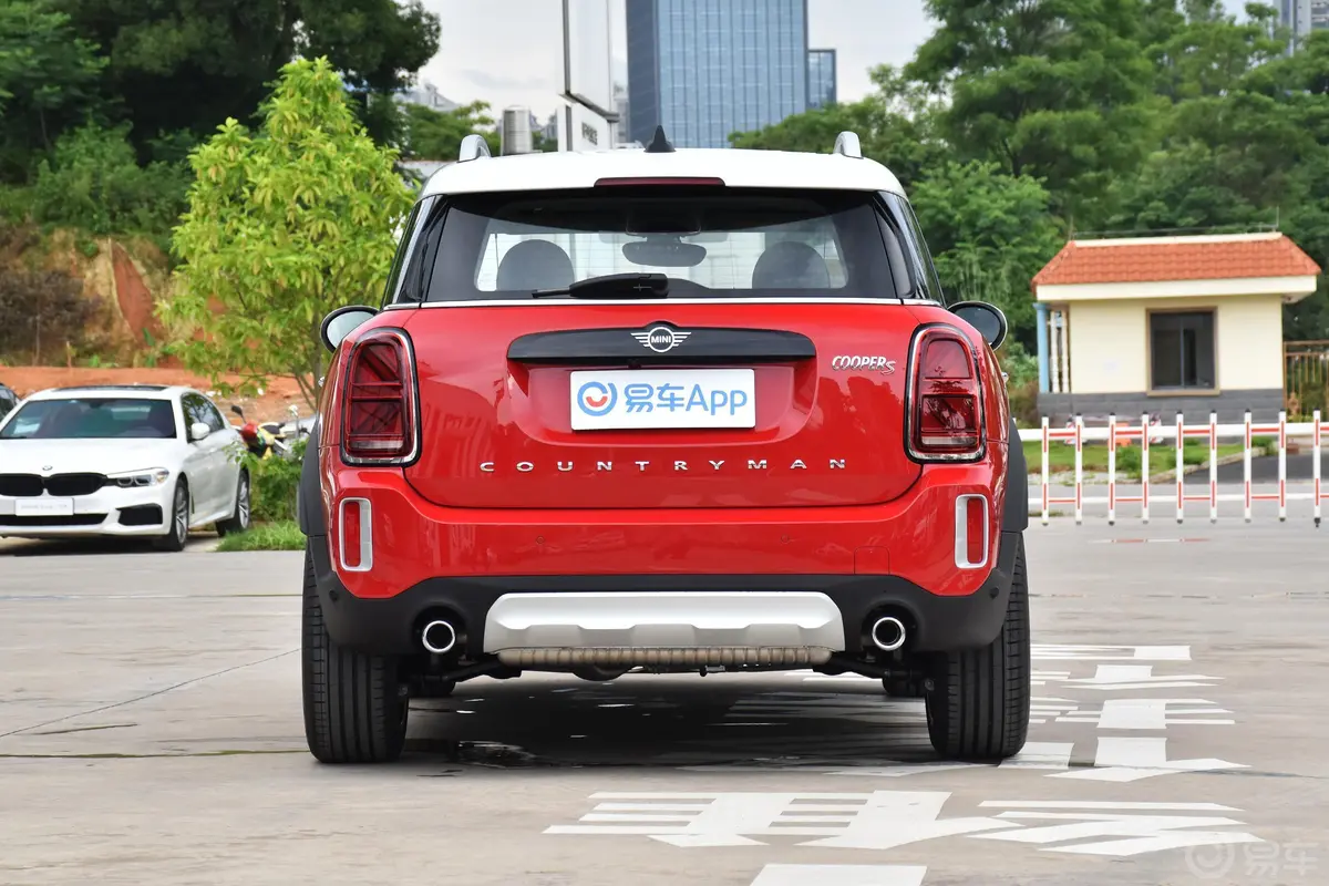 MINI COUNTRYMAN改款 2.0T COOPER S ALL4正后水平