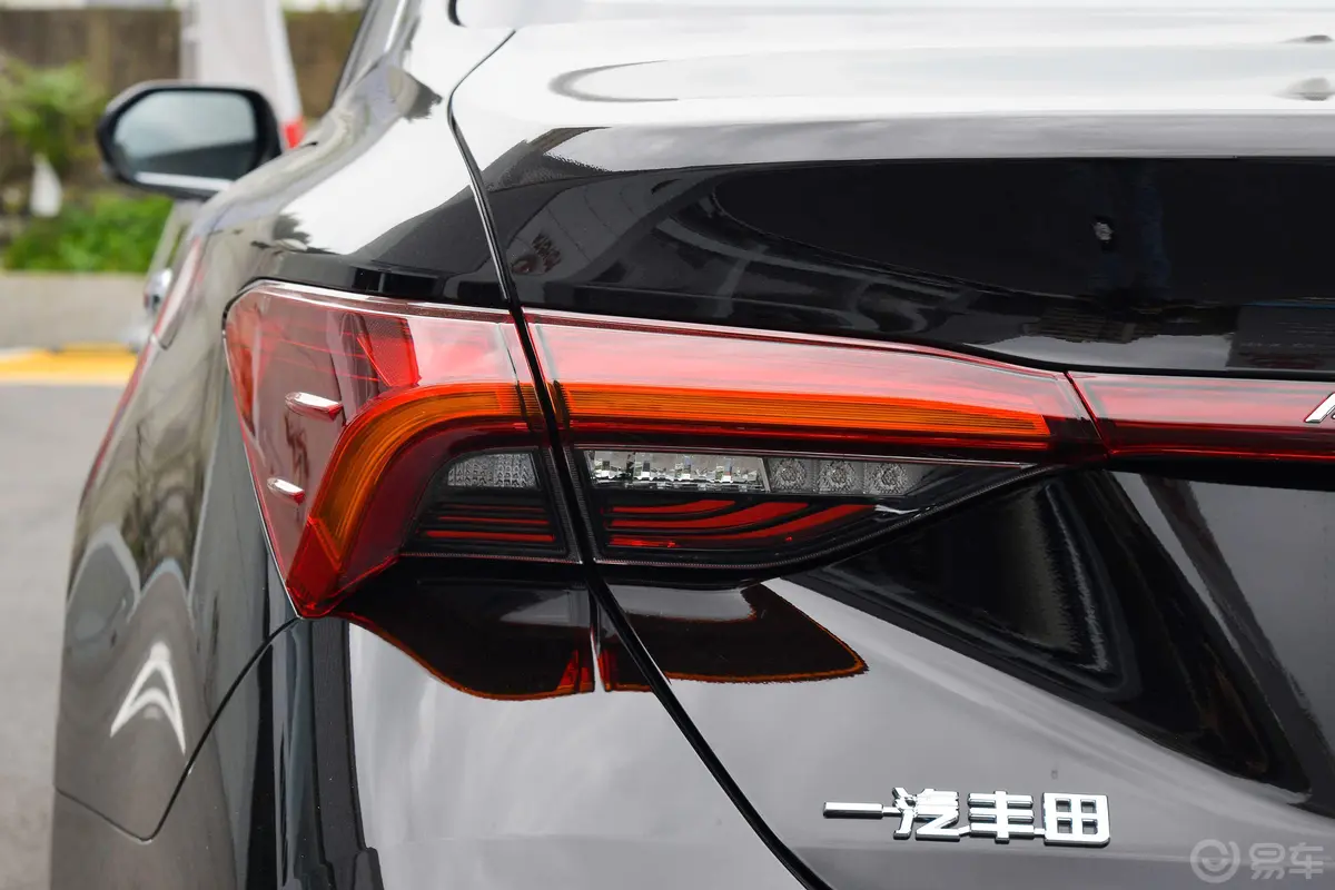 亚洲龙双擎 2.5L E-CVT Limited旗舰版外观灯组