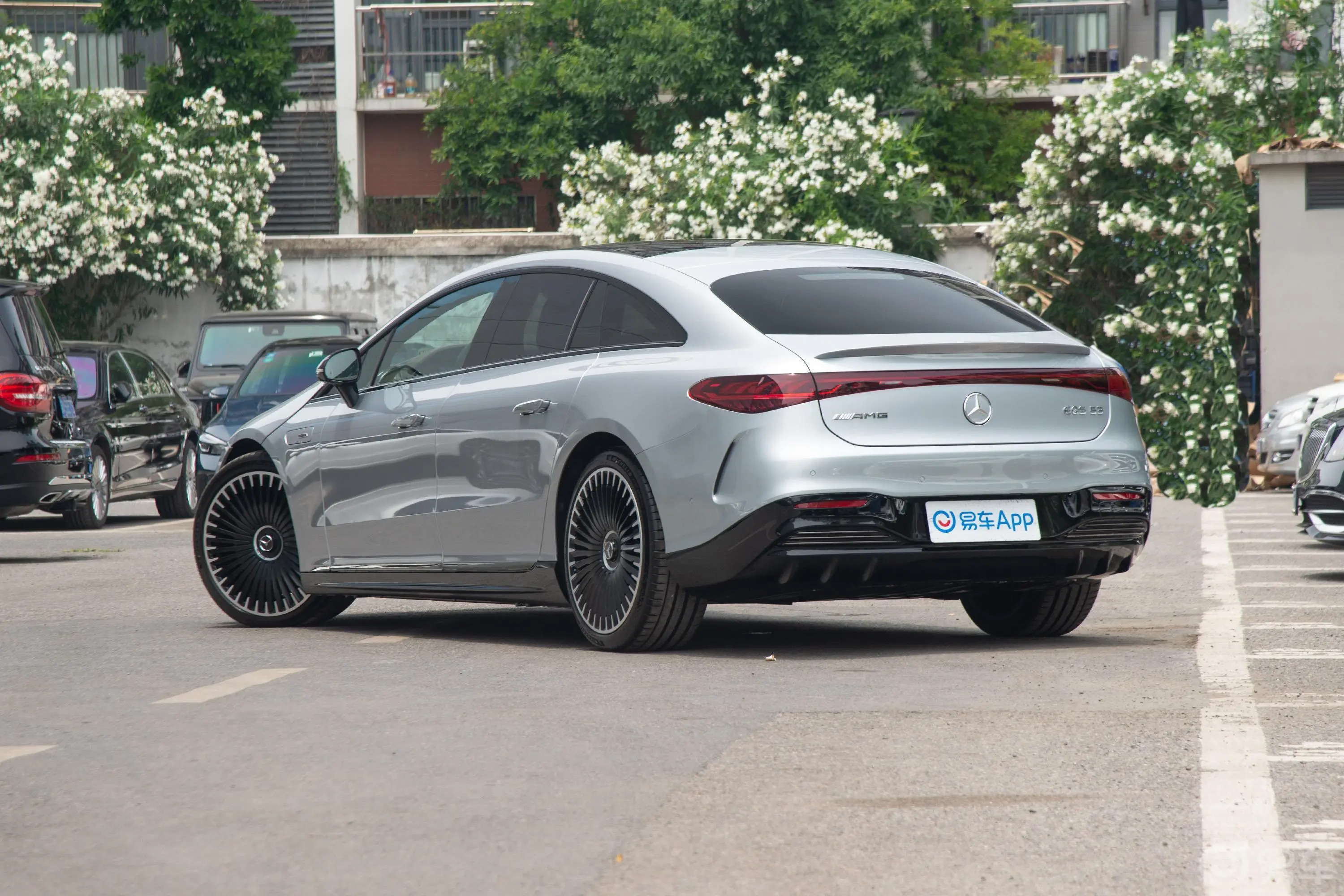 奔驰EQS AMGEQS AMG 53 4MATIC+外观