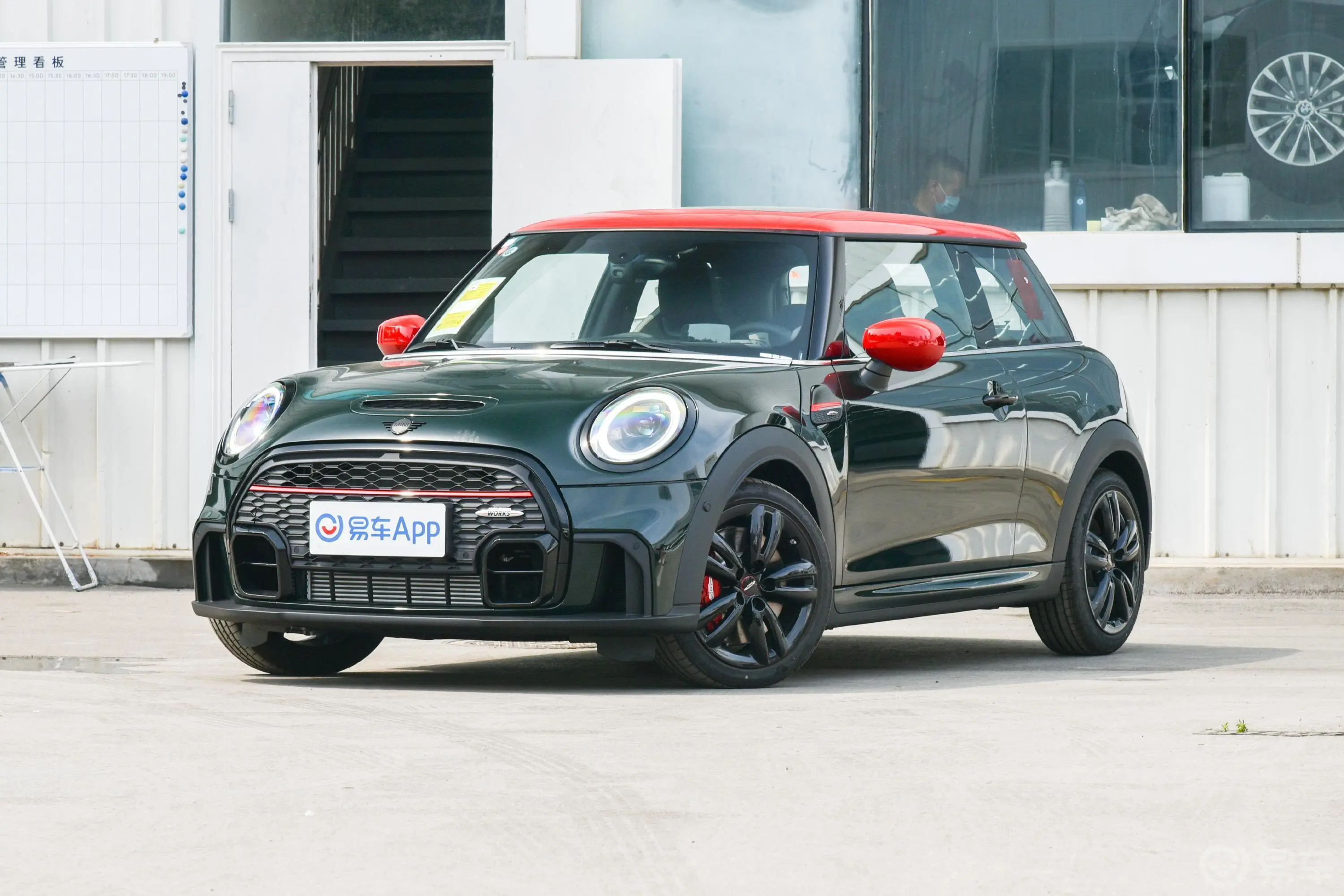 MINI JCW2.0T JOHN COOPER WORKS ALL-IN侧前45度车头向左水平