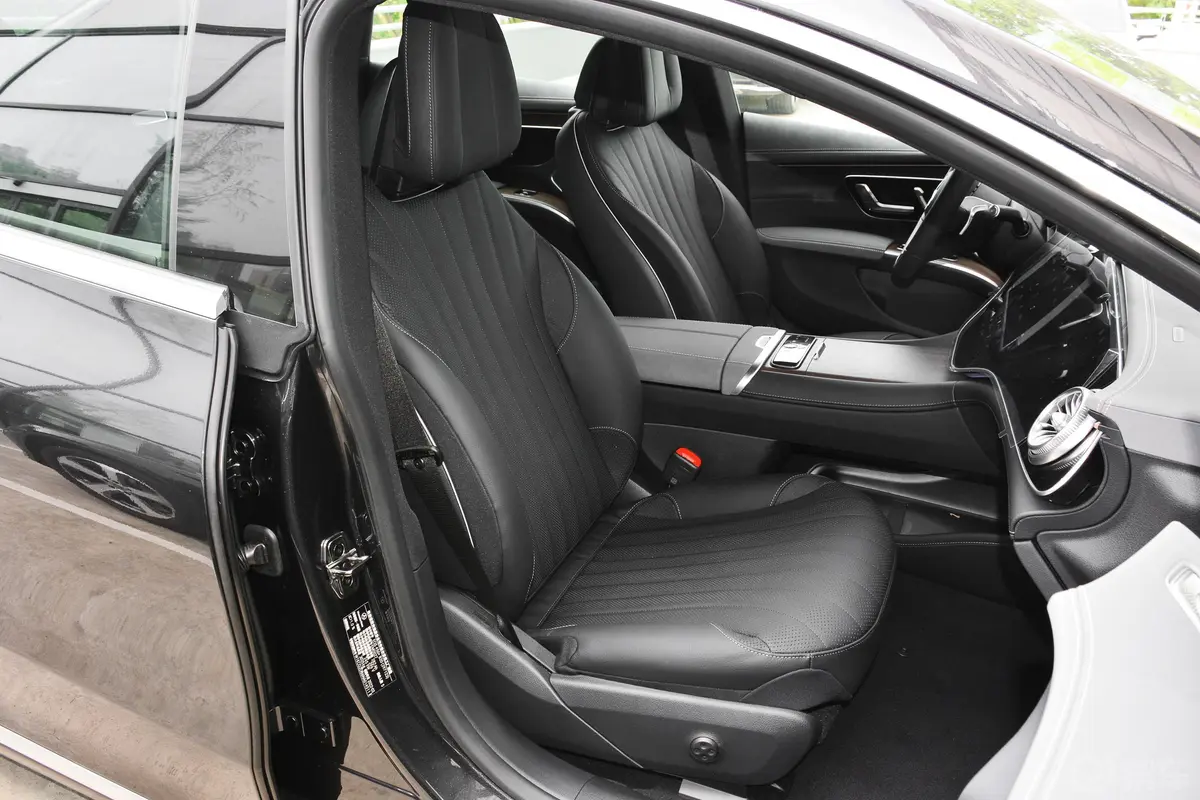 奔驰EQS改款 450+ 先锋版副驾驶座椅