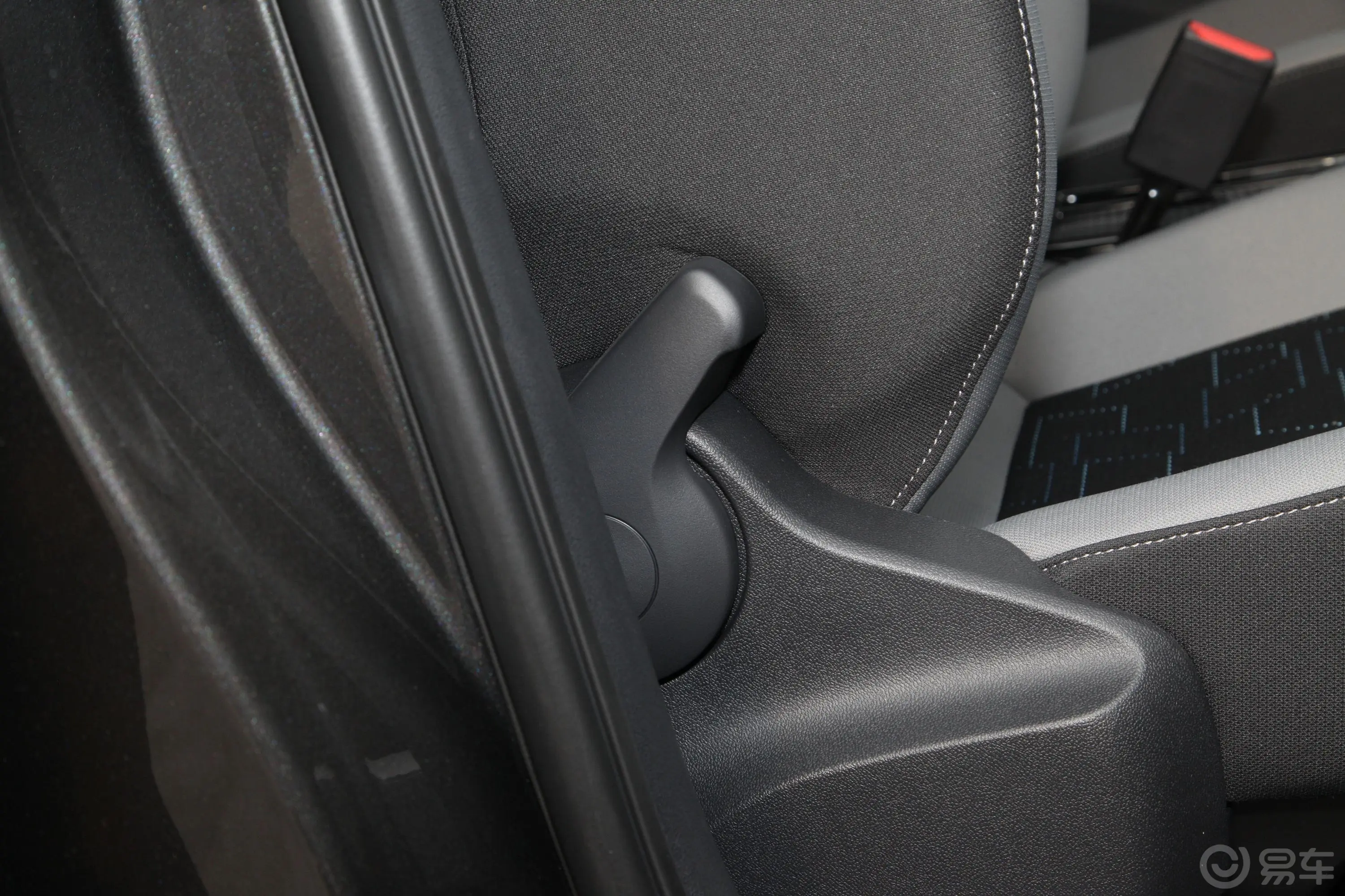 捷达VS7280TSI 自动进取型副驾座椅调节