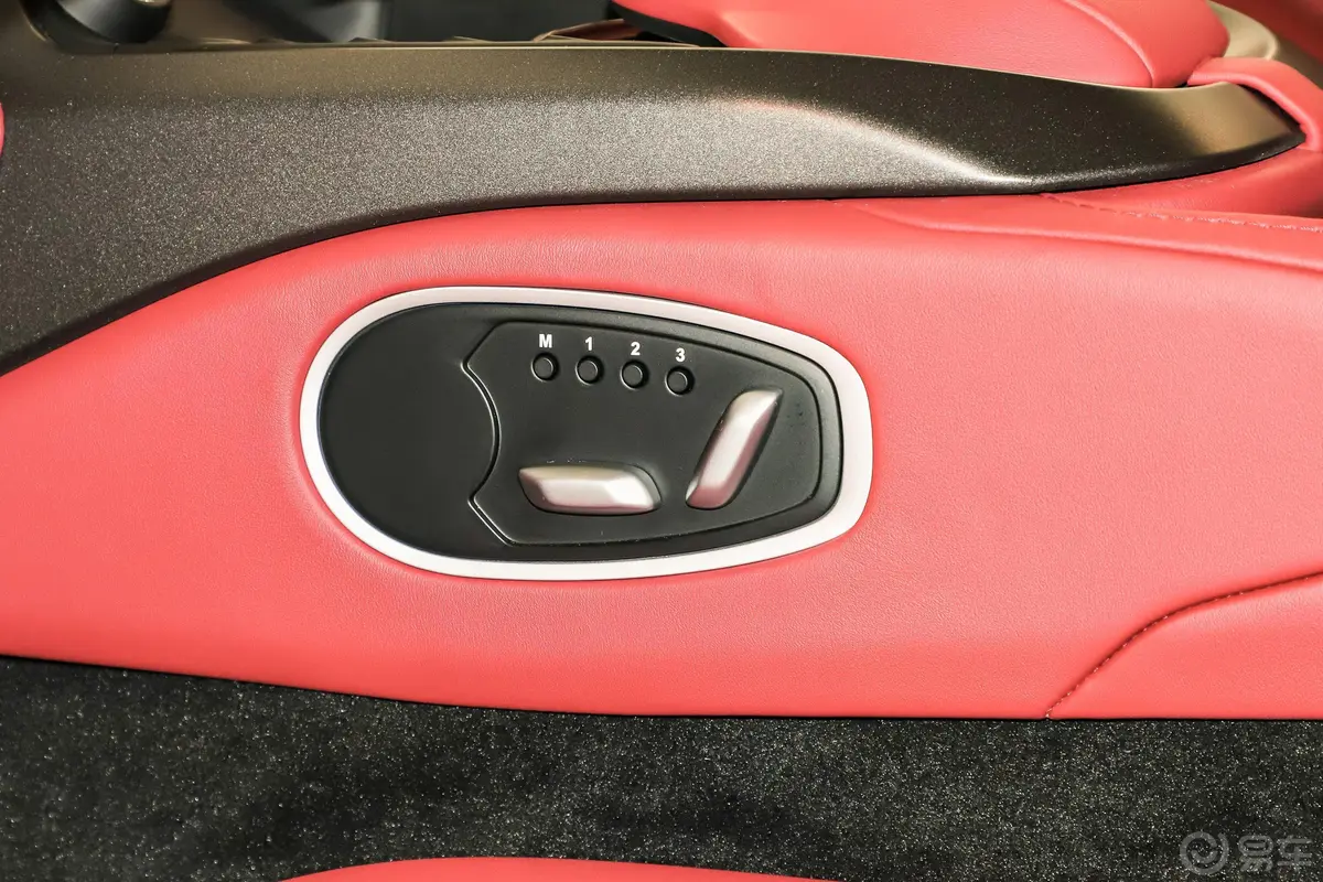 V8 Vantage4.0T V8 Coupe主驾座椅调节