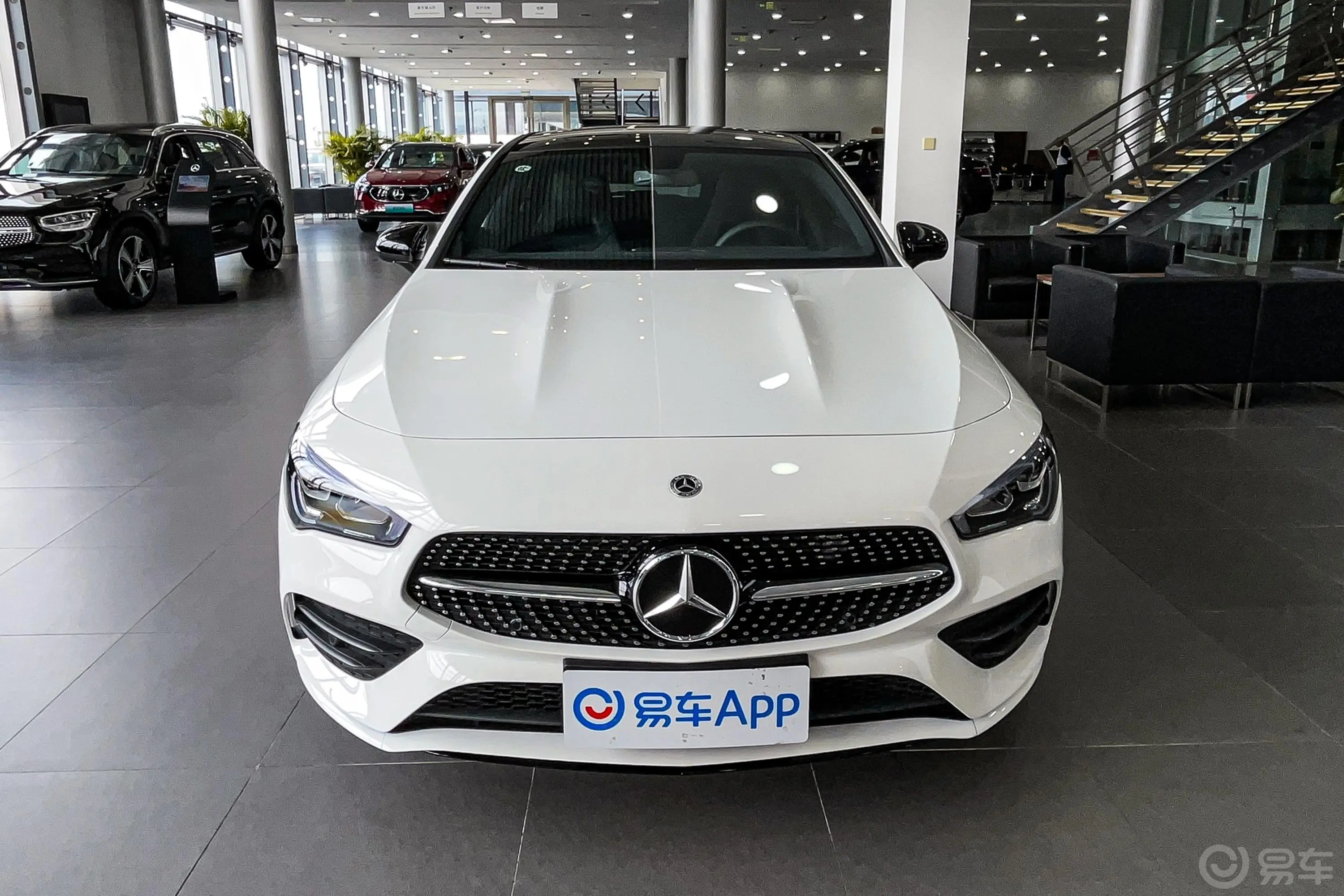 奔驰CLA级改款 CLA 260 4MATIC 五门猎跑车正前水平