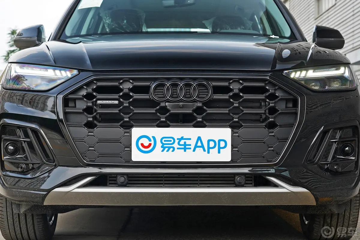 奥迪Q5L改款 45 TFSI 臻选动感型外观细节