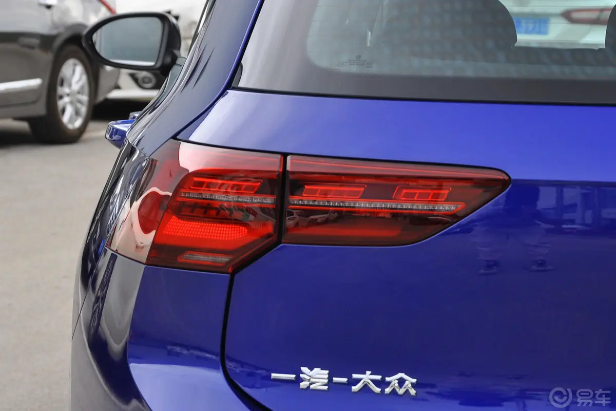 高尔夫280TSI 双离合 R-Line型外观