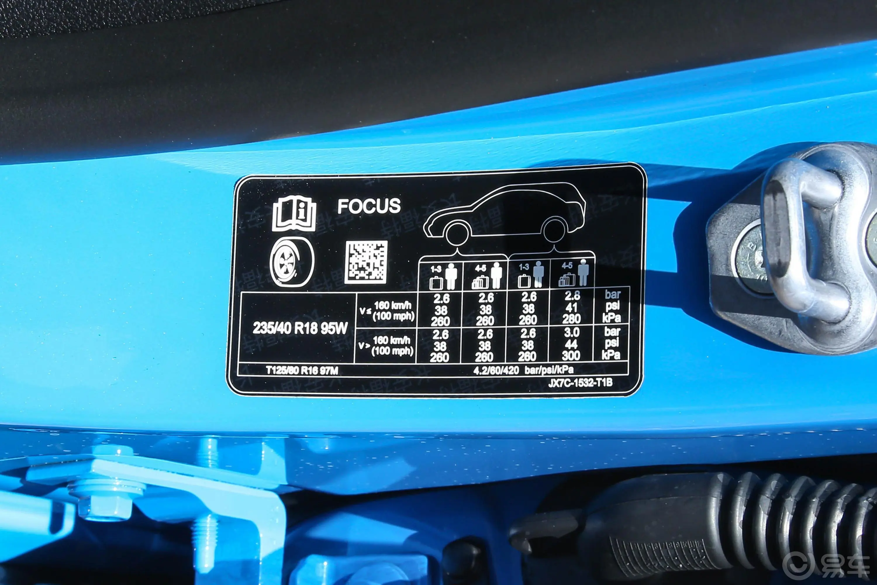 福克斯两厢 EcoBoost180 S版胎压信息铭牌