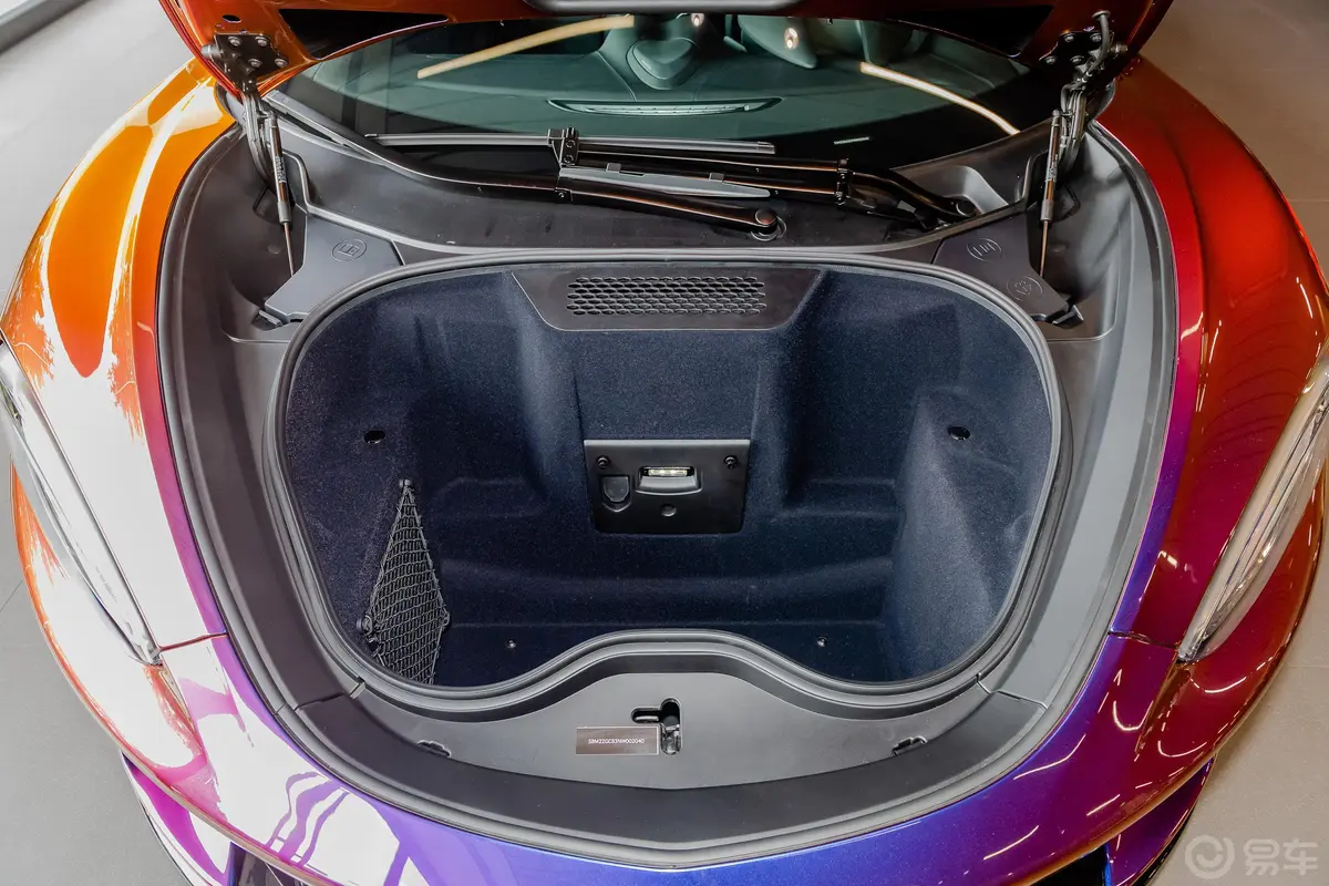迈凯伦GT4.0T 霓虹光谱主题发动机舱整体
