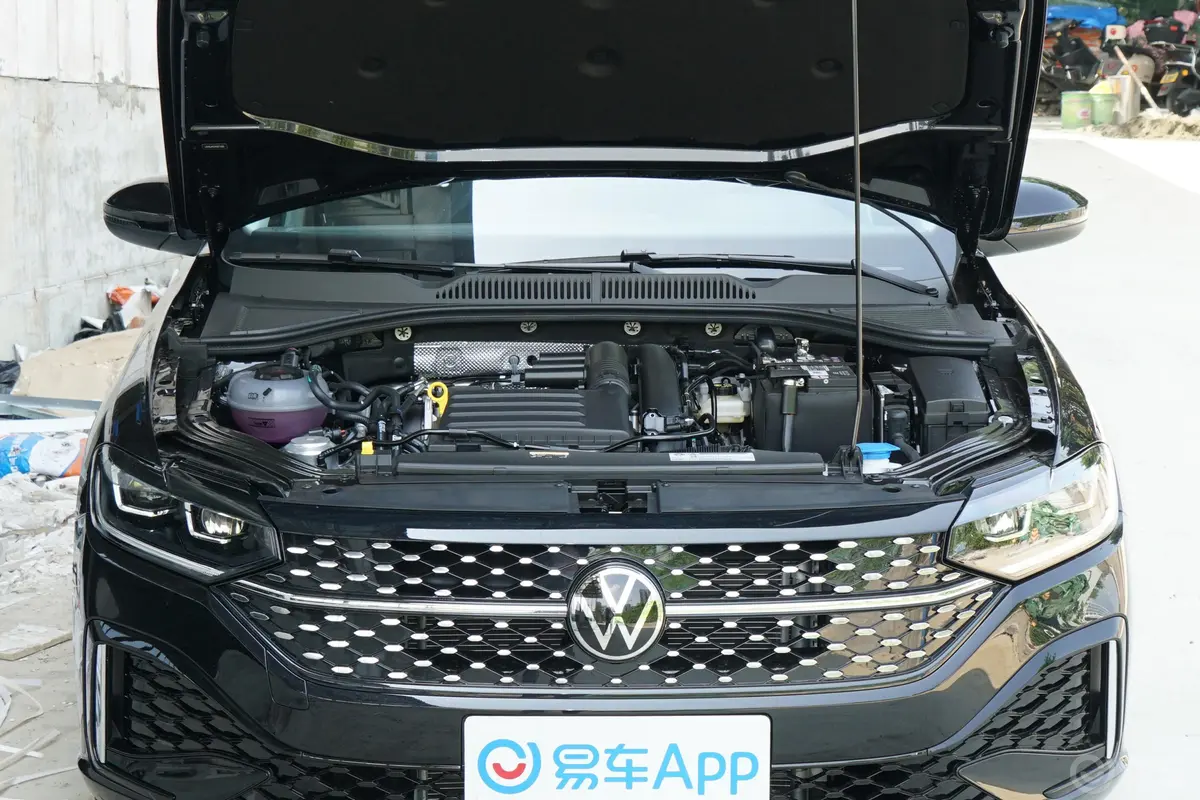 朗逸280TSI 双离合星空满逸版发动机舱整体