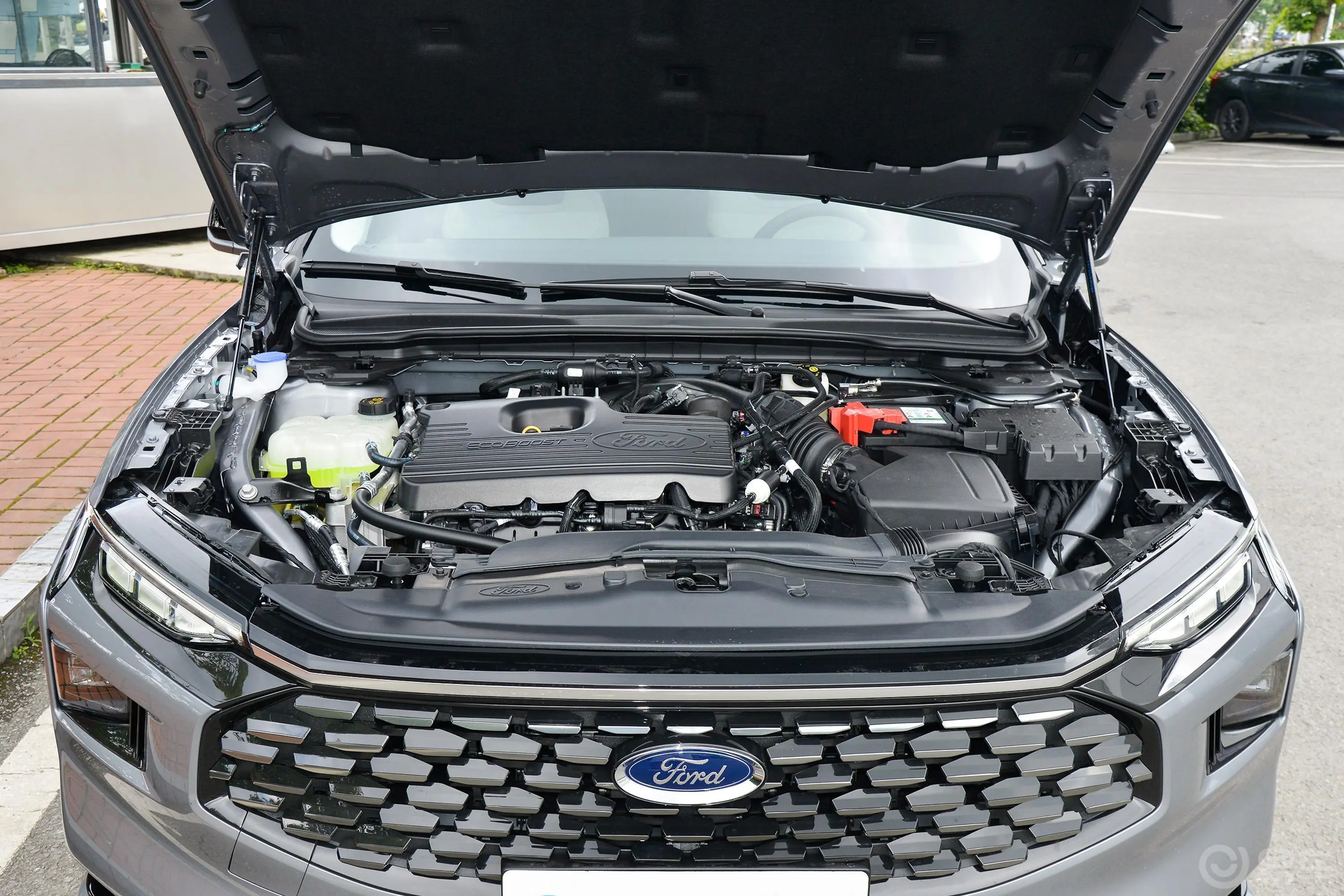 蒙迪欧改款 EcoBoost 245 豪华型发动机舱整体