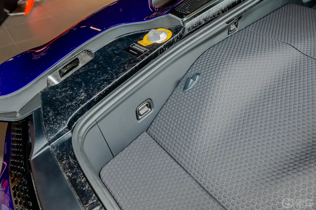 迈凯伦GT4.0T 霓虹光谱主题后备厢