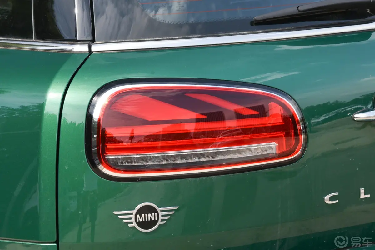 MINI CLUBMAN2.0T COOPER S 鉴赏家尾灯侧45度俯拍