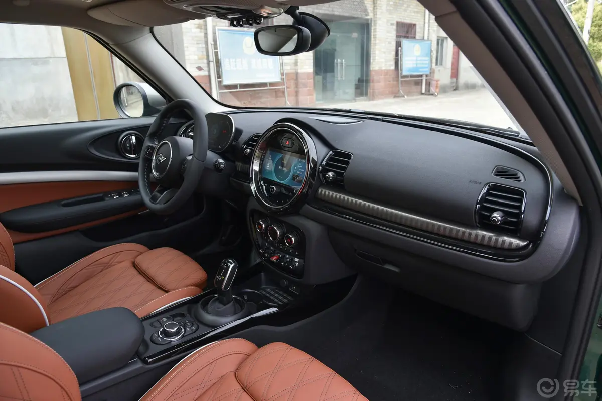 MINI CLUBMAN2.0T COOPER S 鉴赏家内饰全景副驾驶员方向