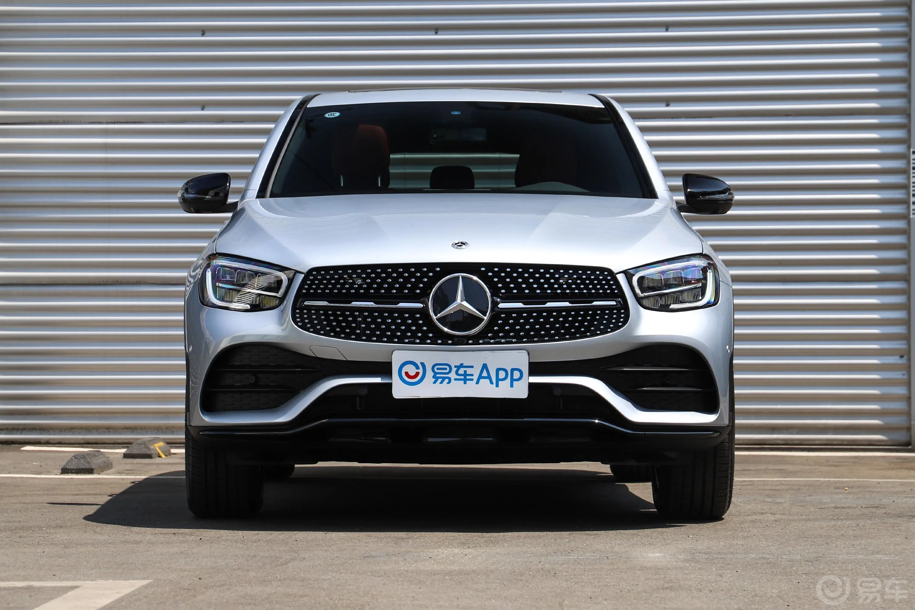 奔驰GLC轿跑改款 GLC 260 4MATIC 轿跑SUV正前水平