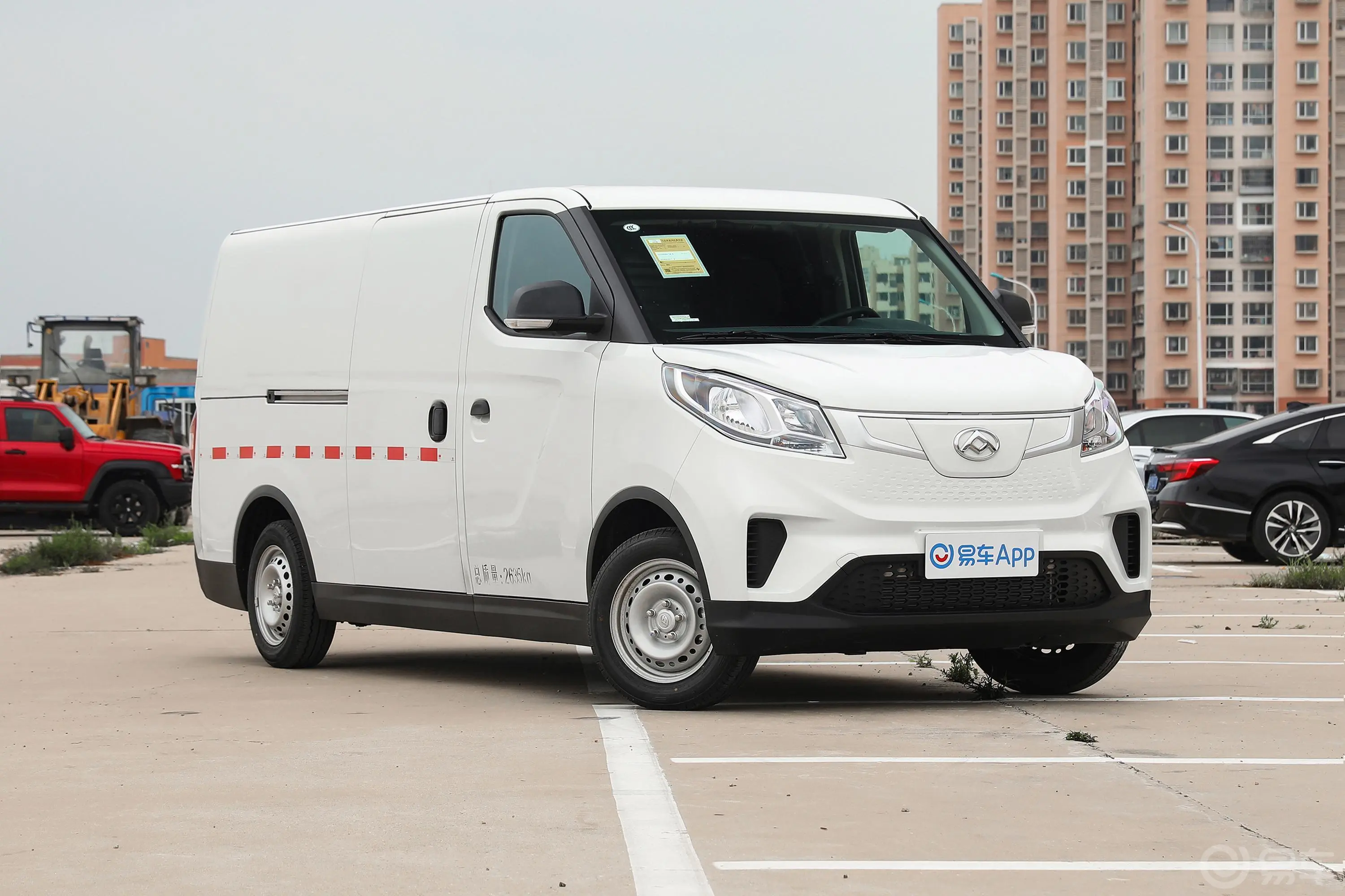 大通EV30302km 长轴标准版发动机舱盖内侧