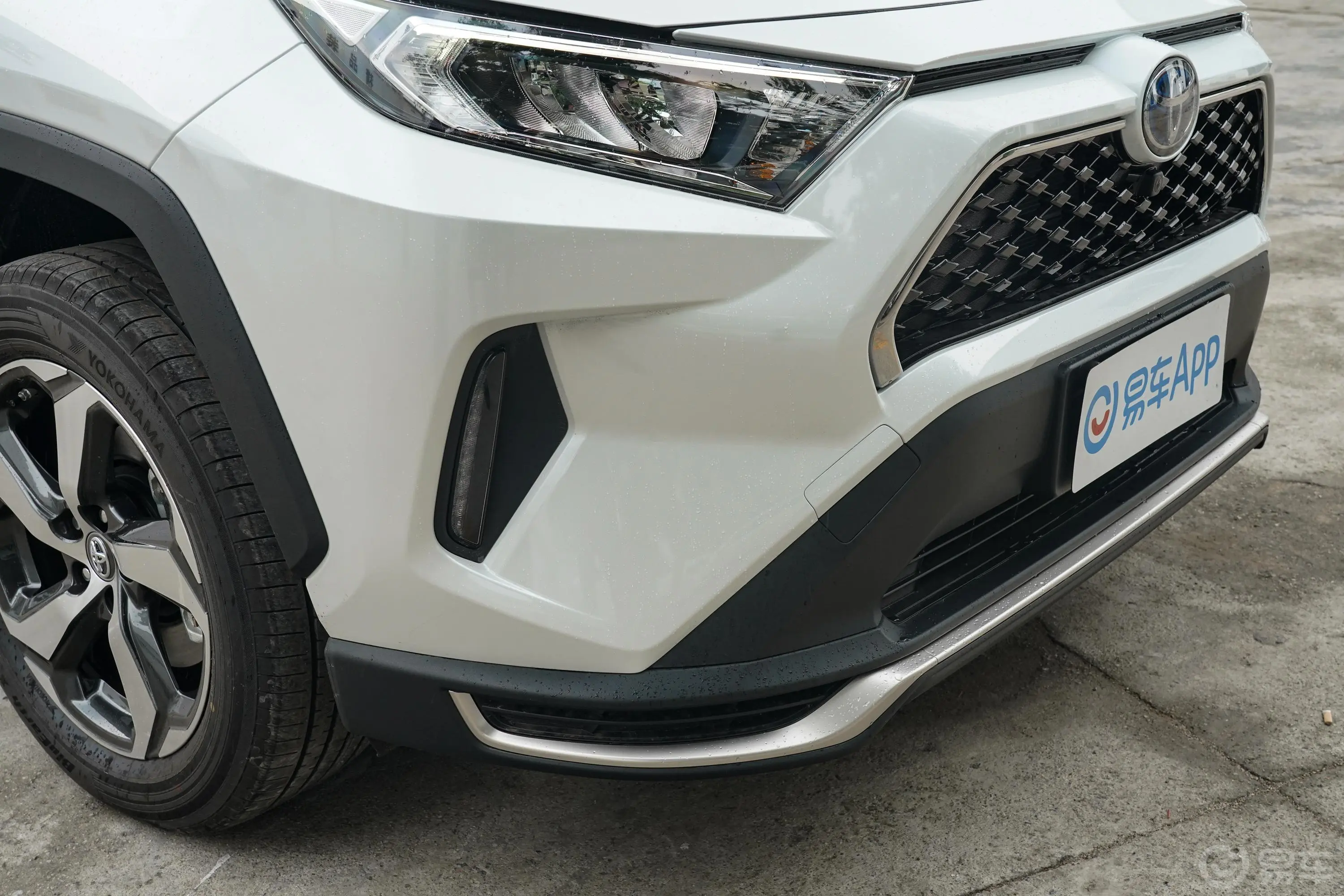 RAV4荣放 双擎E+2.5L 两驱精英Pro外观细节