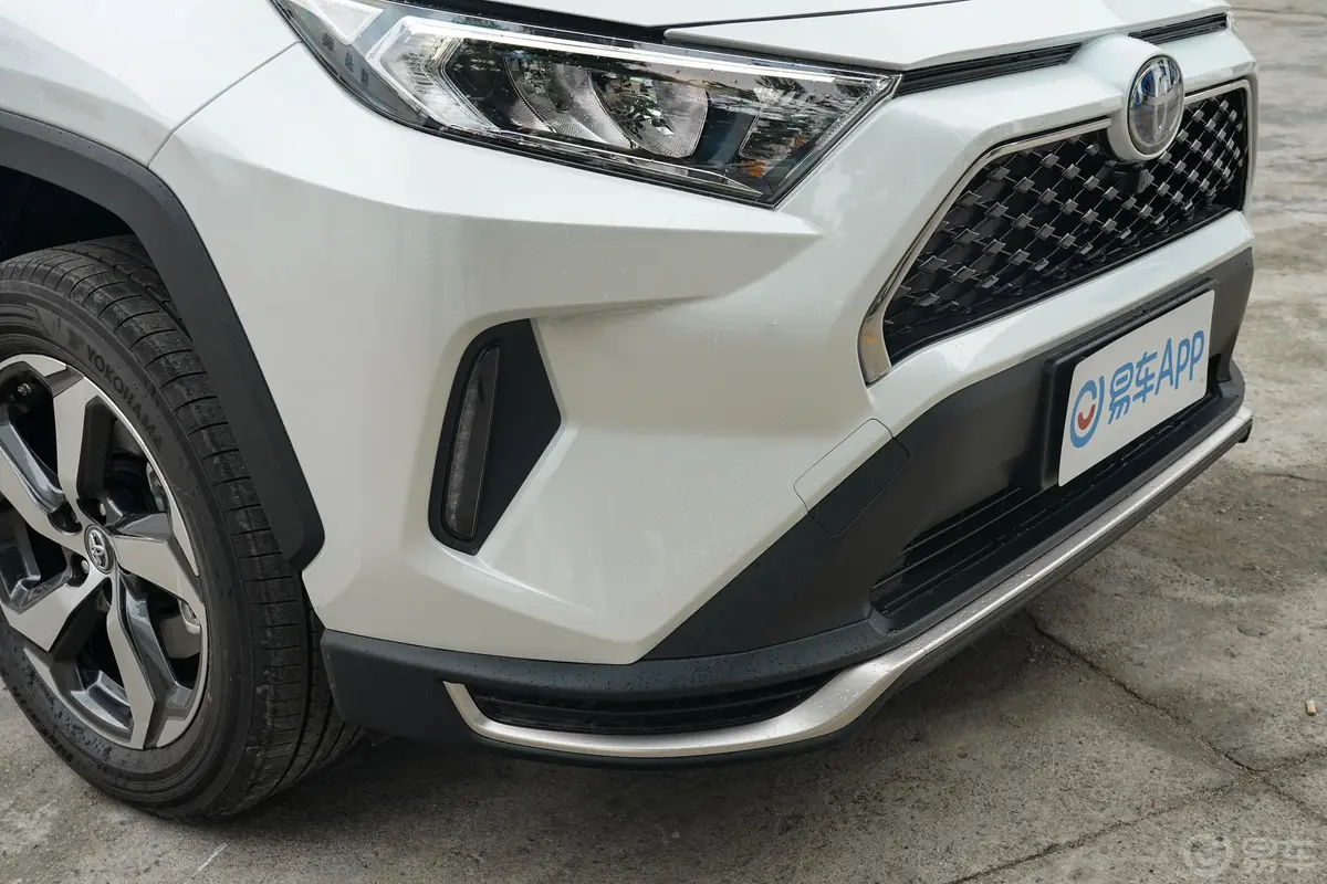 RAV4荣放 双擎E+2.5L 两驱精英Pro外观细节