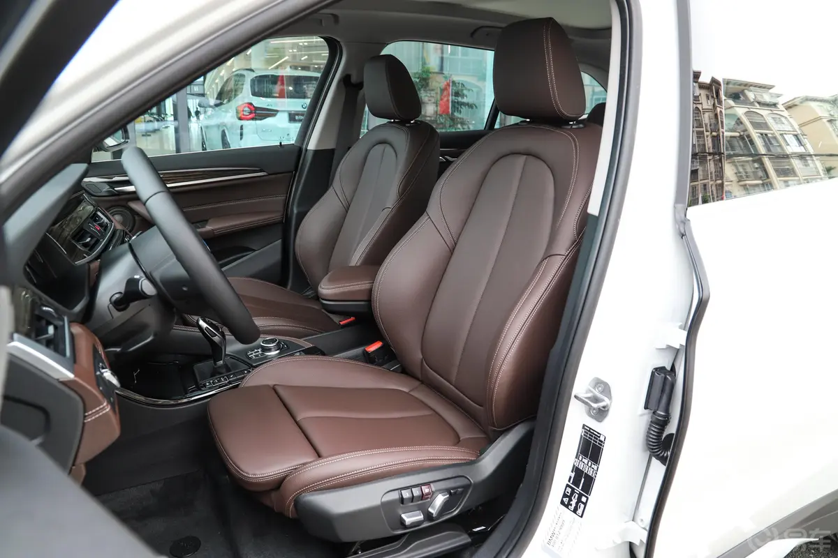 宝马X1改款 xDrive25Li 尊享型驾驶员座椅