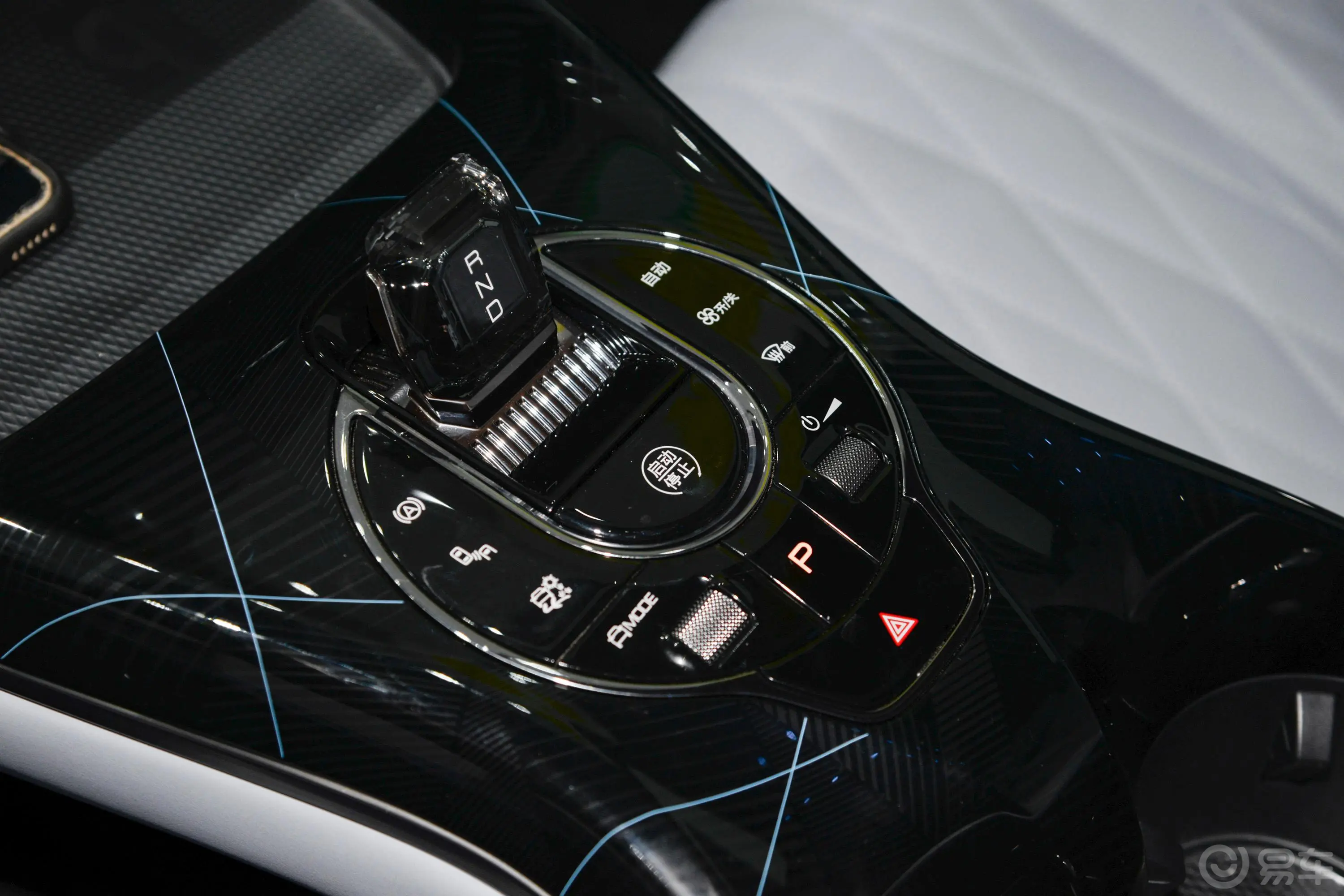海豹EV 650km 四驱性能版钥匙孔或一键启动按键