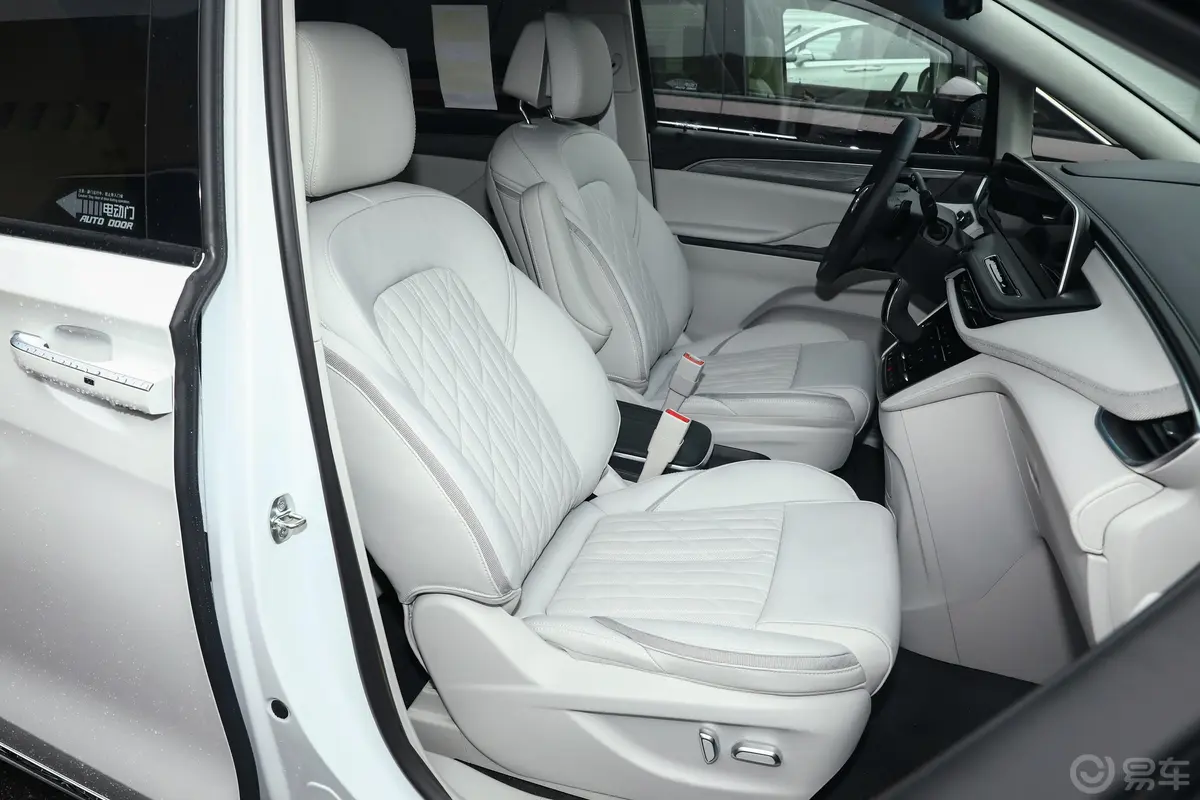 别克GL8改款 ES陆尊 2.0T 豪华型-和悦版 7座副驾驶座椅