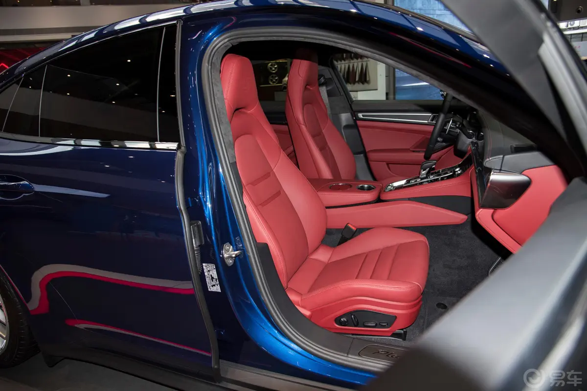 Panamera E-HybridPanamera 4 铂金版 2.9T副驾驶座椅