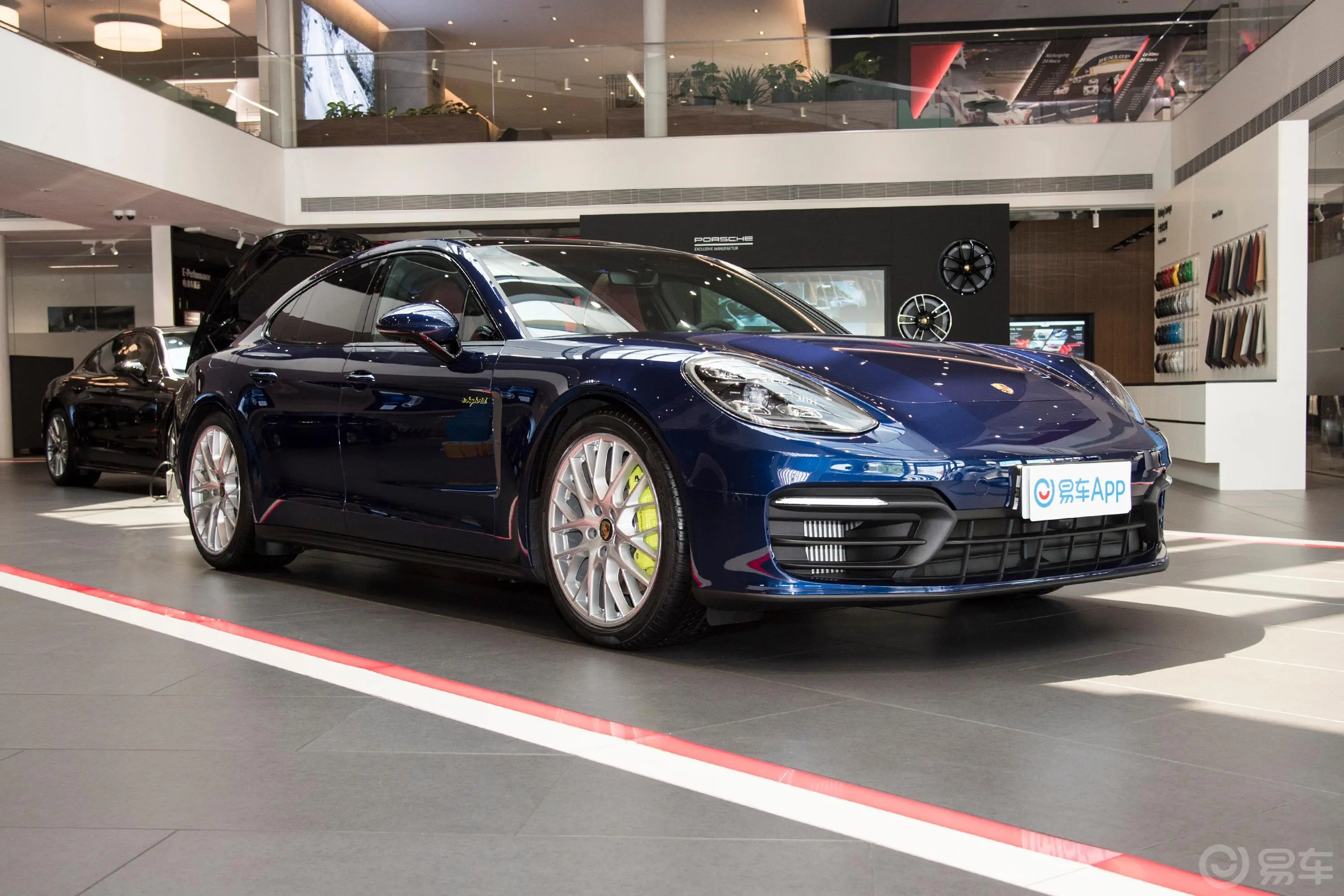 Panamera E-HybridPanamera 4 铂金版 2.9T外观