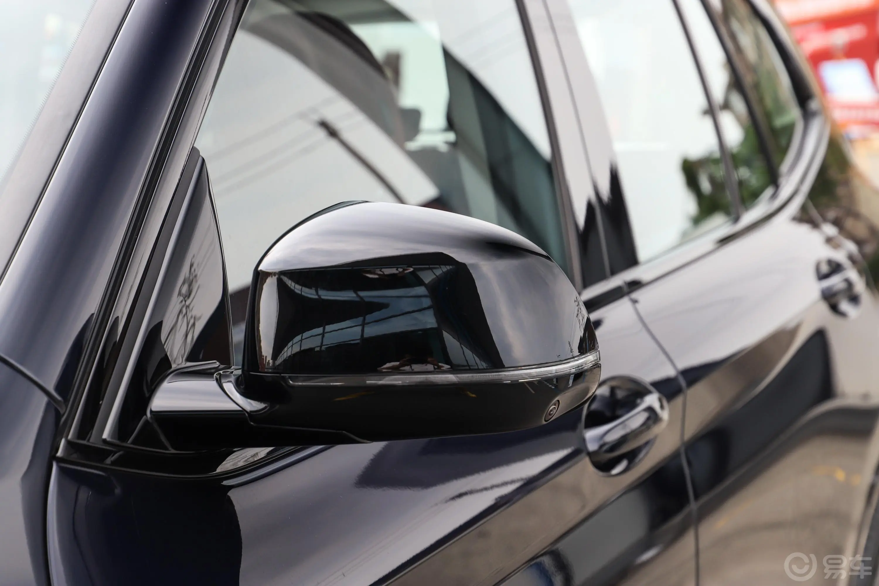 宝马X3改款二 xDrive30i 领先型 M曜夜套装主驾驶后视镜背面
