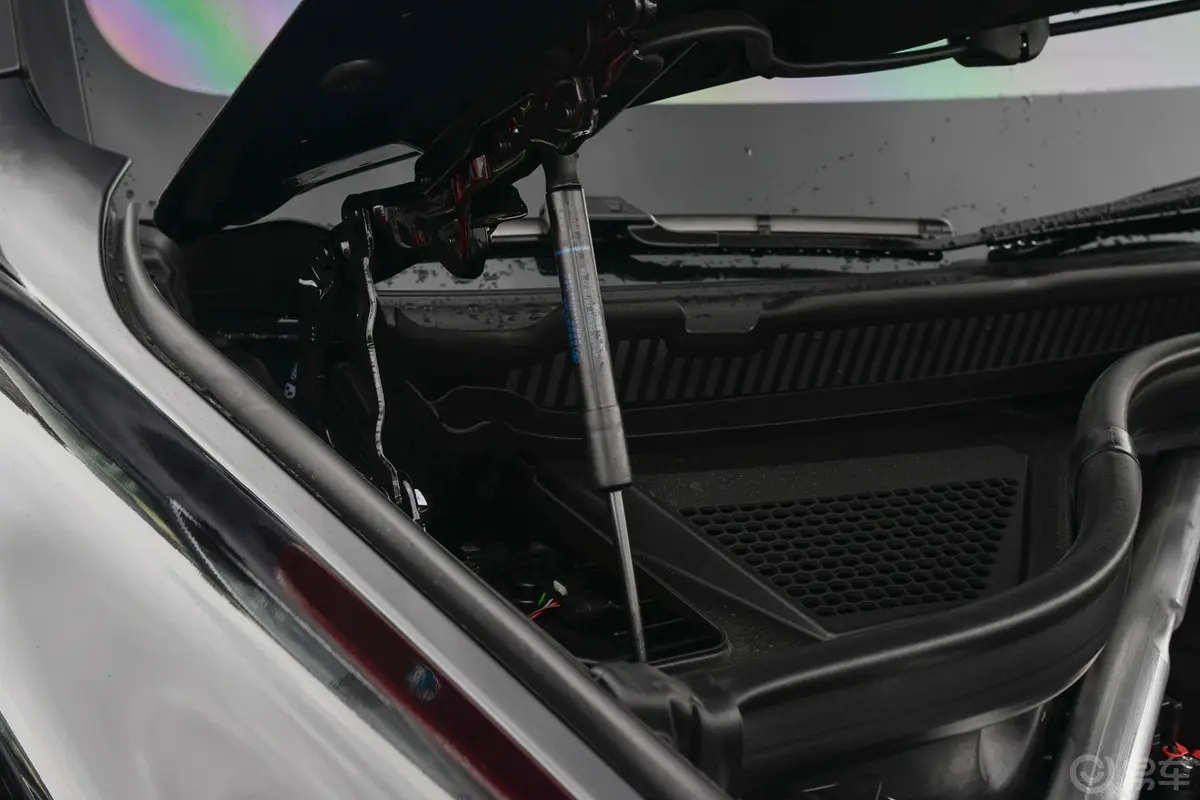 宝马X5改款 xDrive40Li 尊享型M运动套装动力底盘