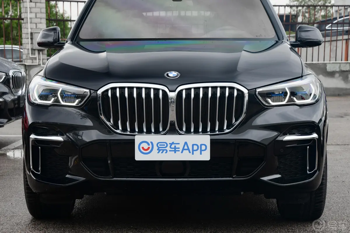 宝马X5改款 xDrive40Li 尊享型M运动套装外观细节