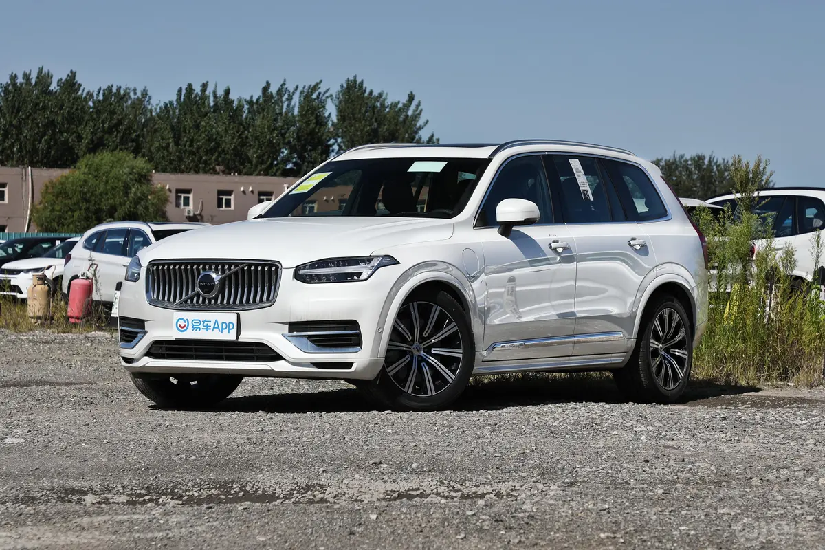 沃尔沃XC90 RECHARGE改款 T8 59km 智尊豪华版侧前45度车头向左水平