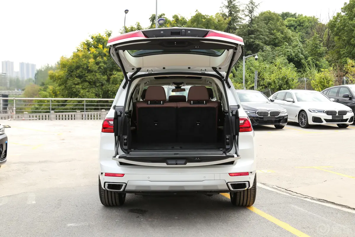 宝马X7xDrive40i 领先型 豪华套装空间