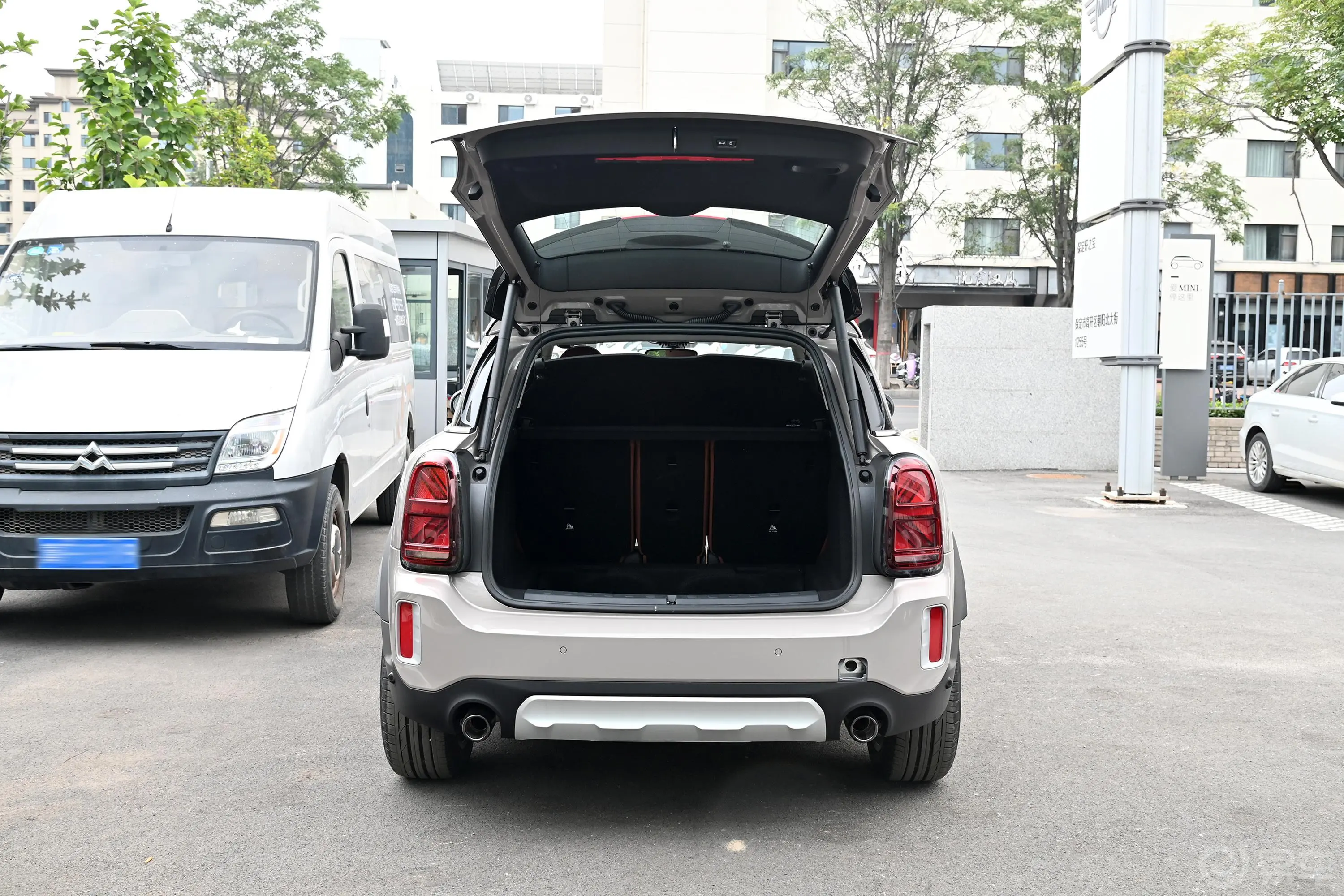 MINI COUNTRYMAN2.0T COOPER S 鉴赏家空间