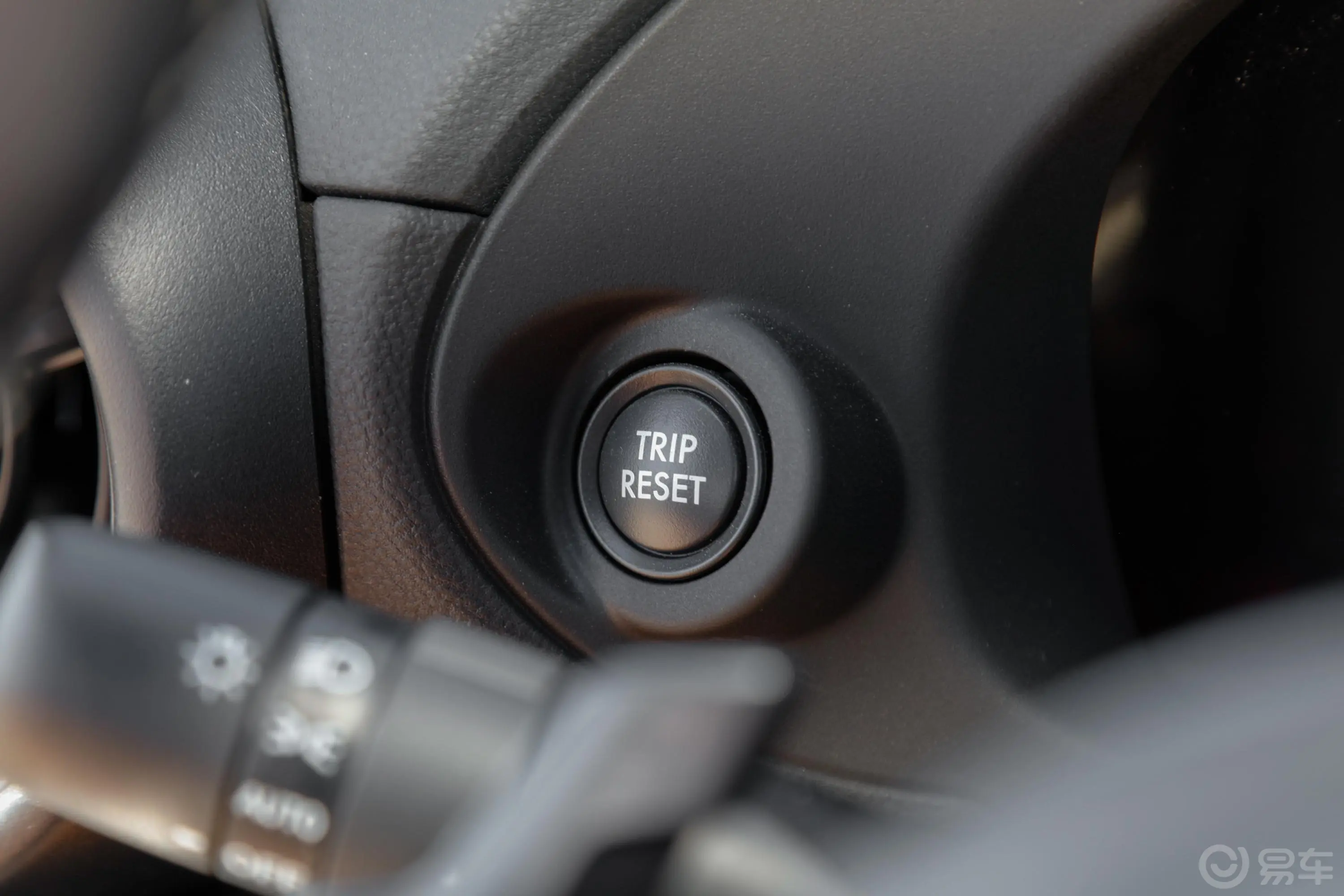 丰田86GR 86 2.4L 自动版钥匙孔或一键启动按键