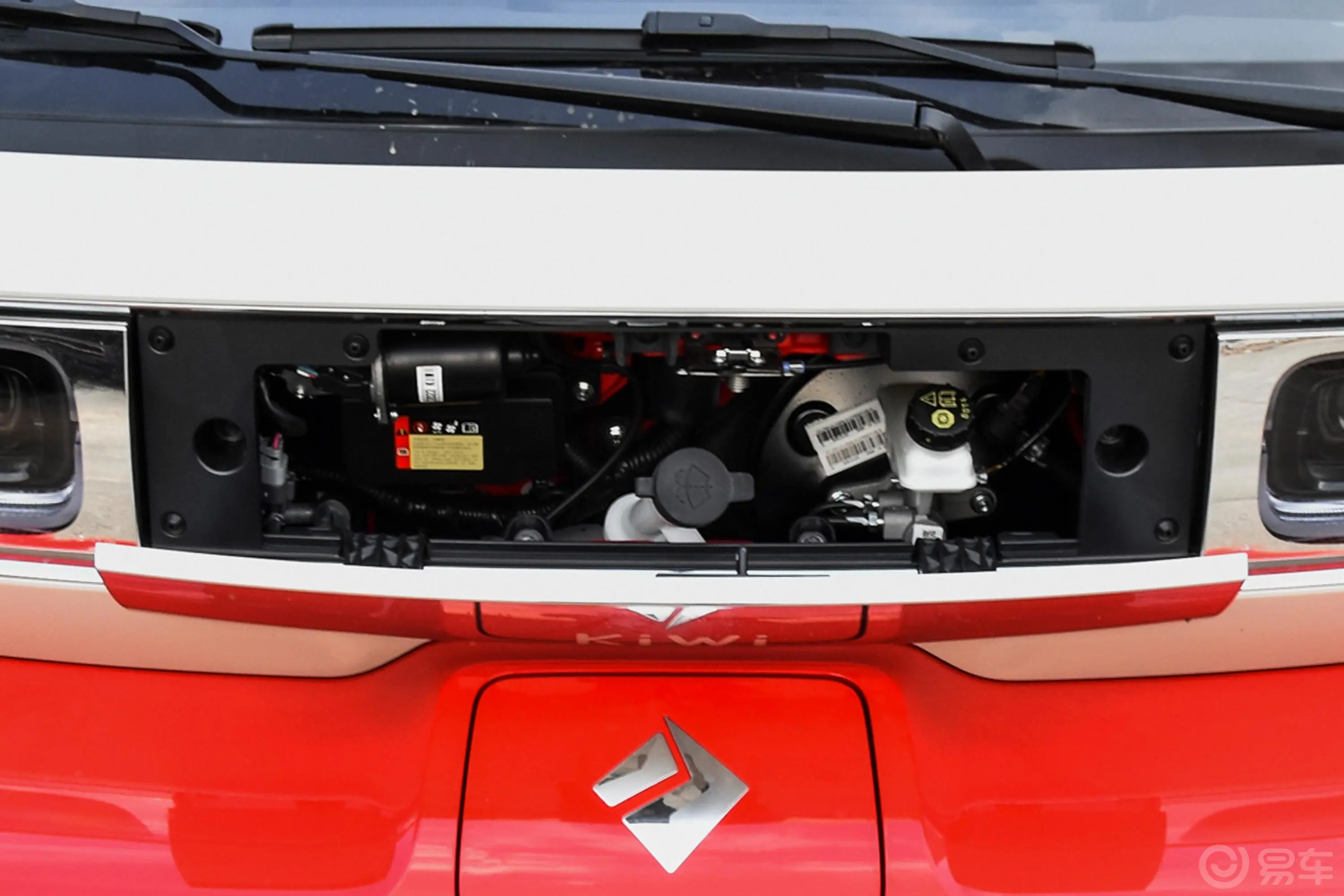 宝骏KiWi EV305km 智奢版 磷酸铁锂发动机舱整体